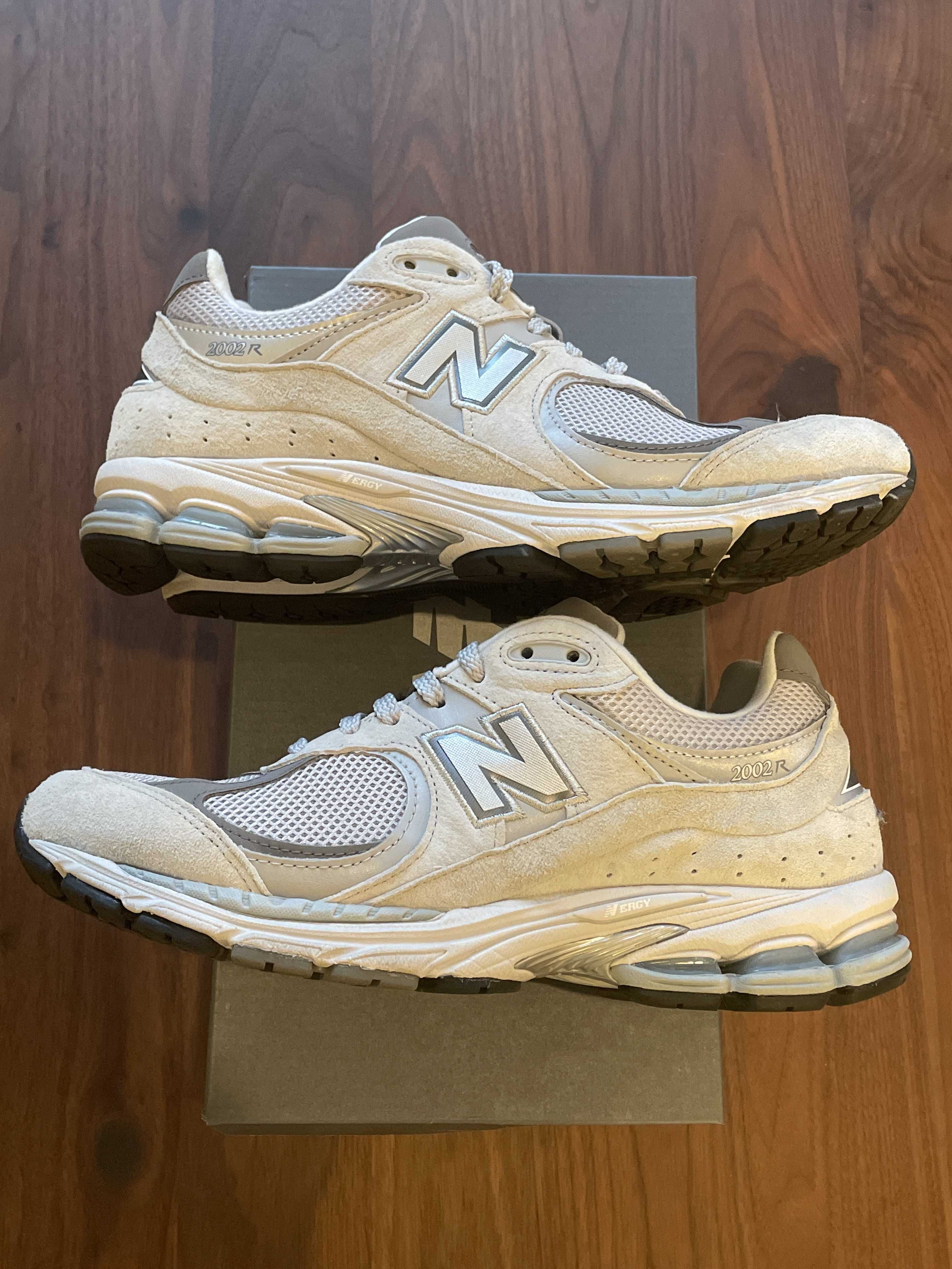 New Balance 2002R "Gray"