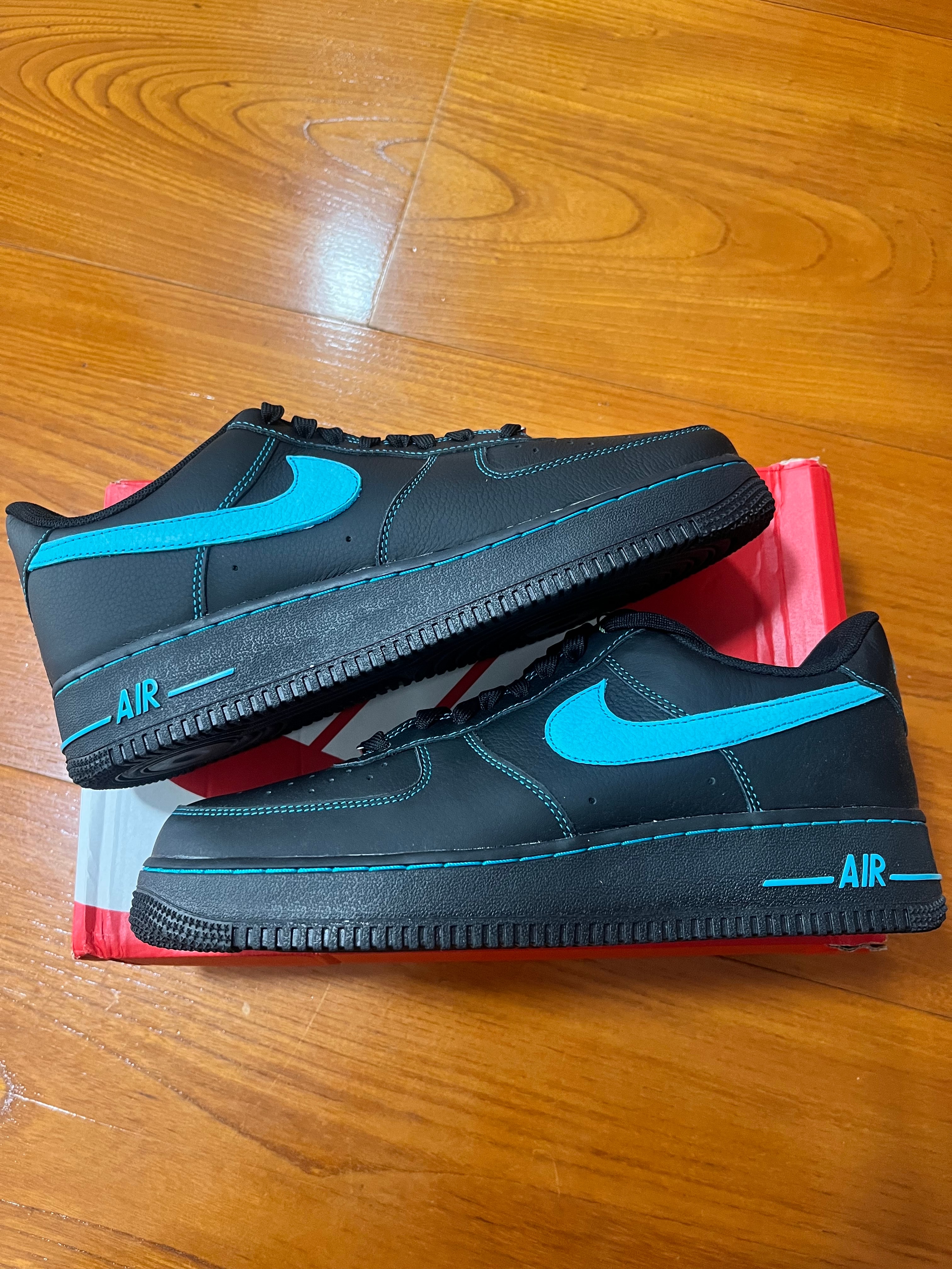 Nike Air Force 1 Low "Black Tiffany"