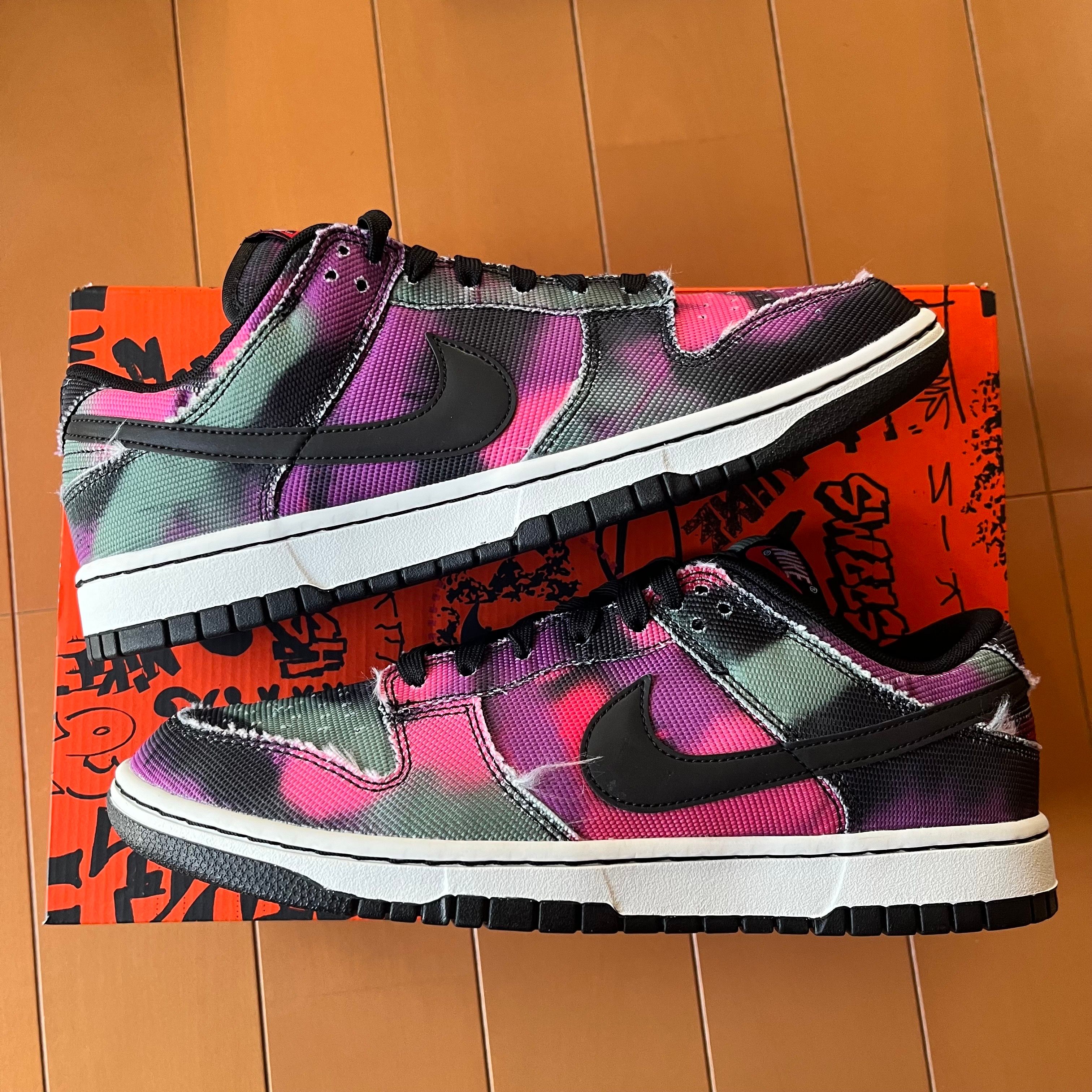 Nike Dunk Low Graffiti "Pink/Black"