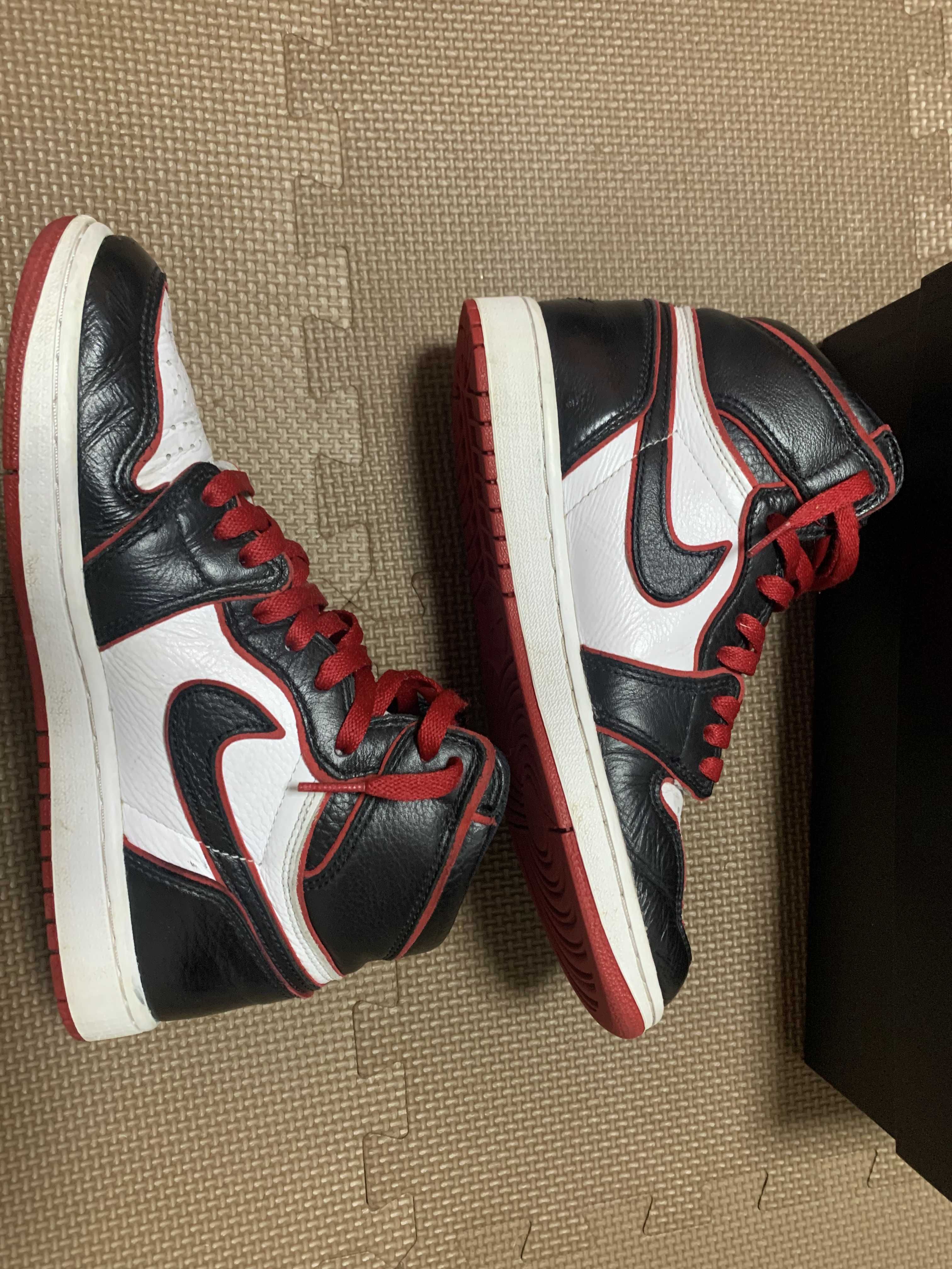 Nike Air Jordan 1 Retro High OG "Blood Line"