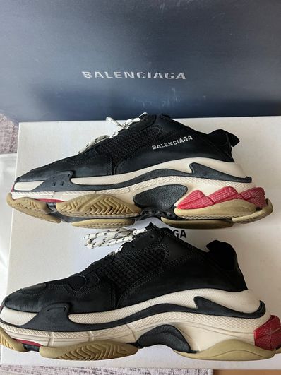BALENCIAGA Triple S "Black/Red"