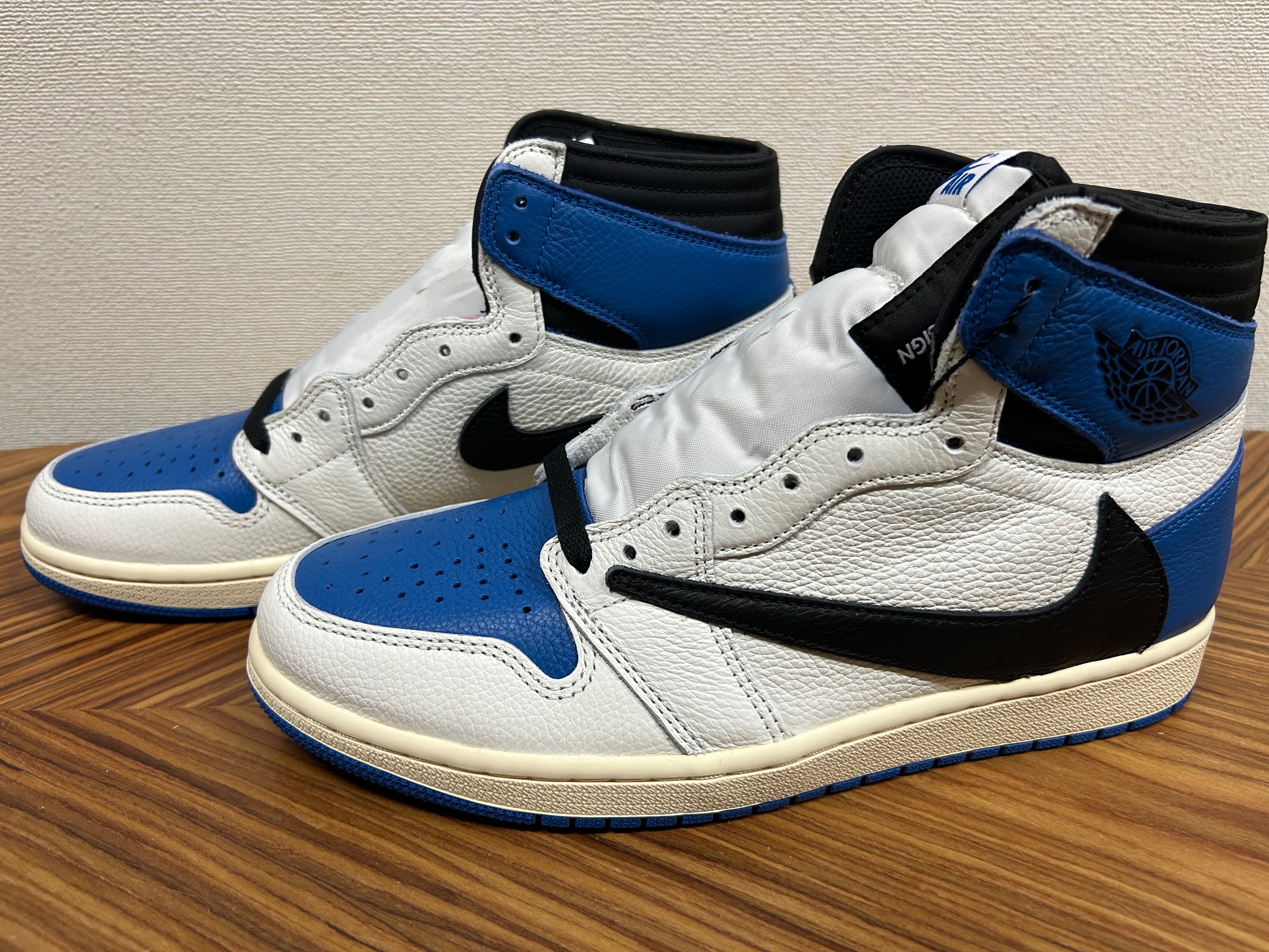 トラヴィススコット × フラグメント × ナイキ エアジョーダン1 レトロ ハイ OG SP "ミリタリー ブルー"