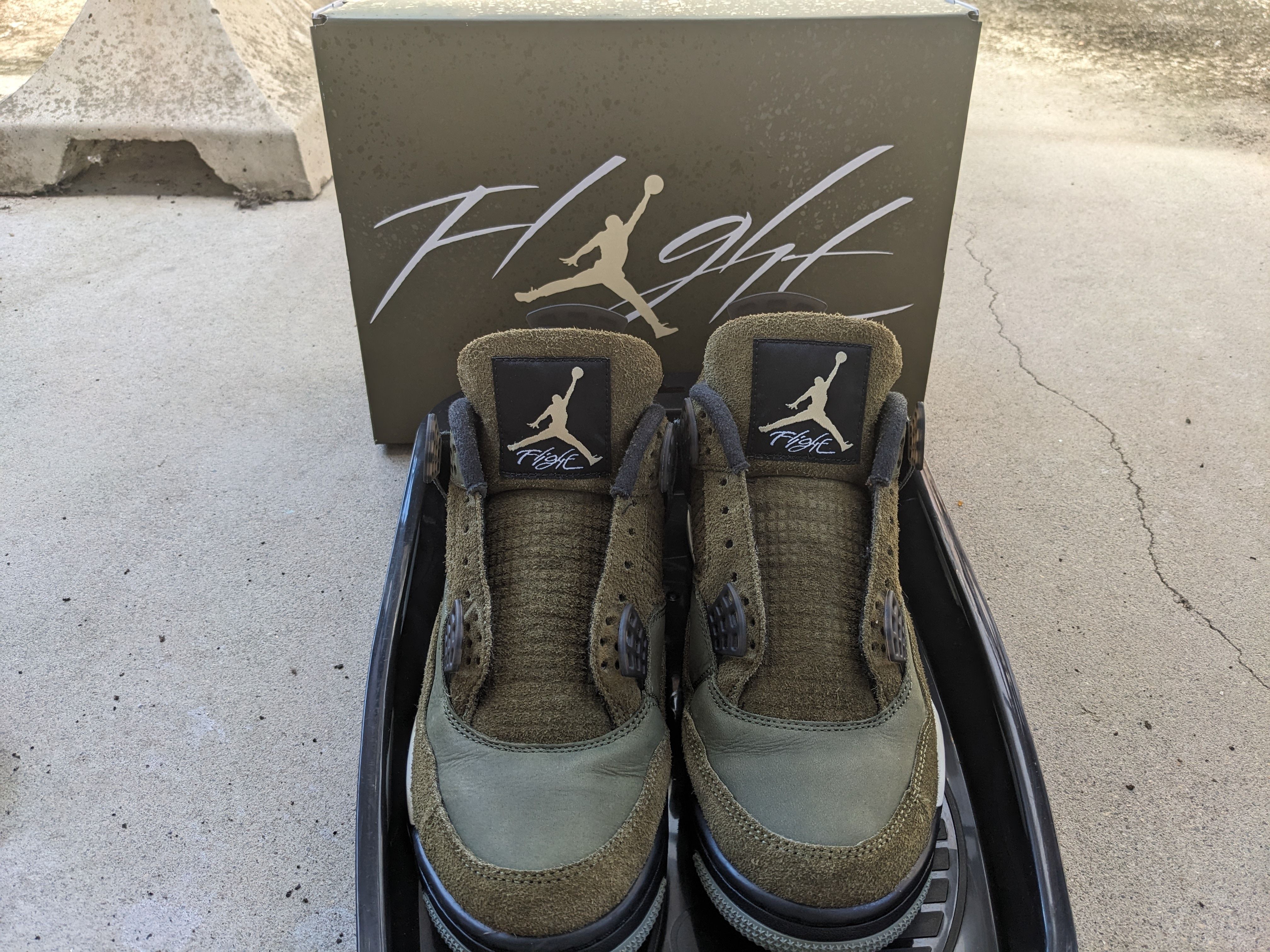 Nike Air Jordan 4 Retro SE Craft "Olive"