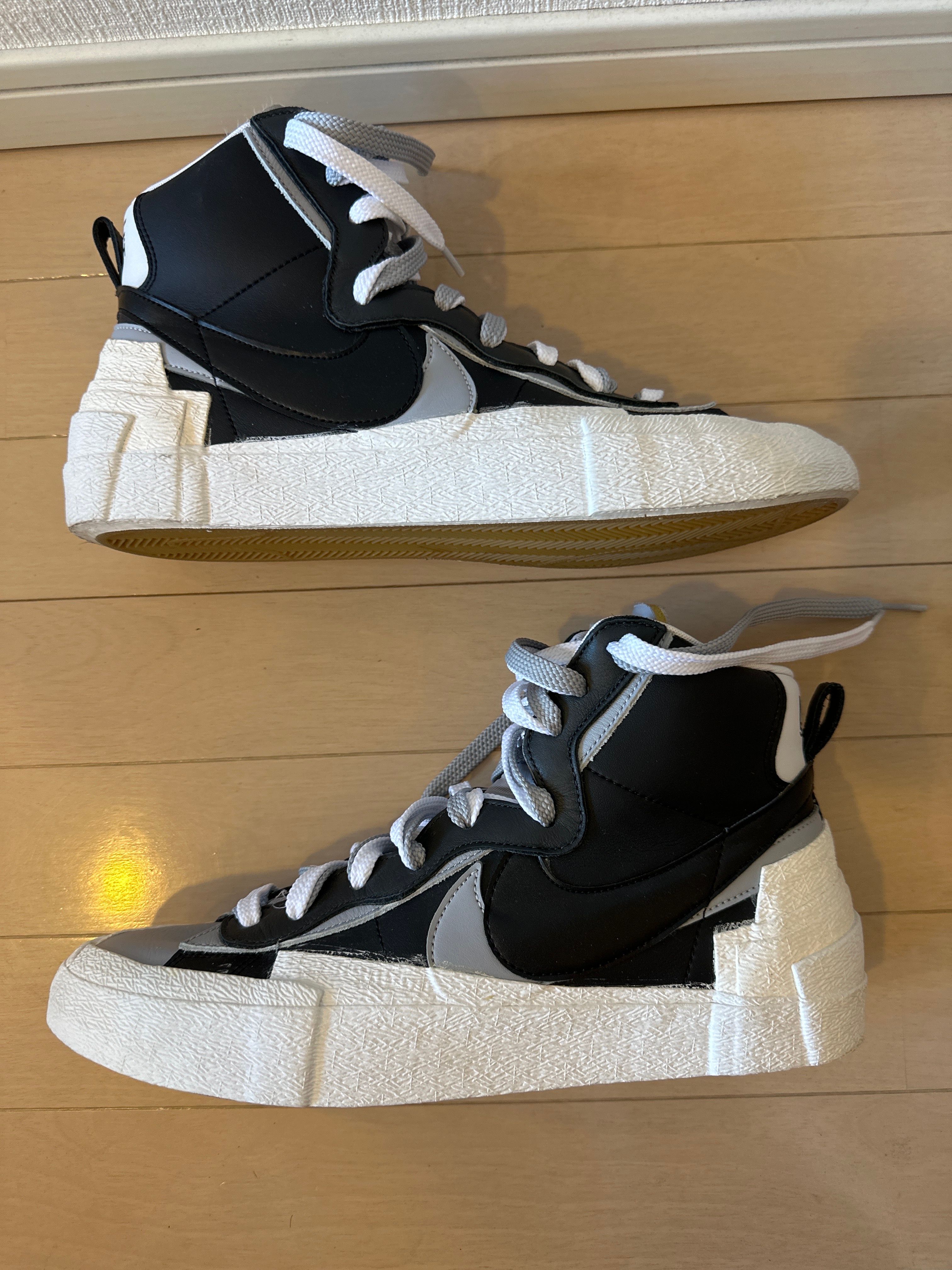sacai × NIKE BLAZER MID "BLACK/WOLF GREY/WHITE"