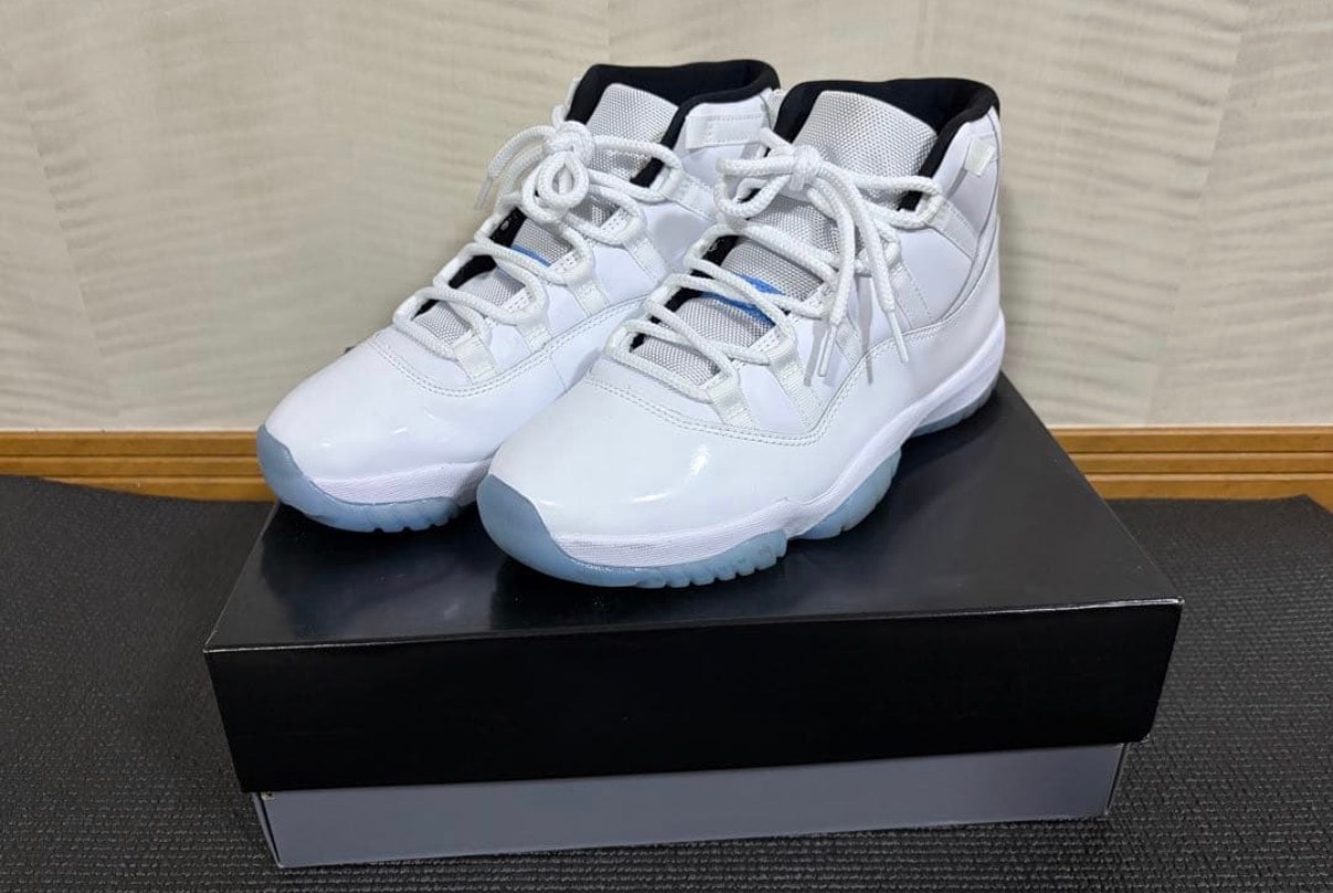 Nike Air Jordan 11 Retro "White/Legend Blue"