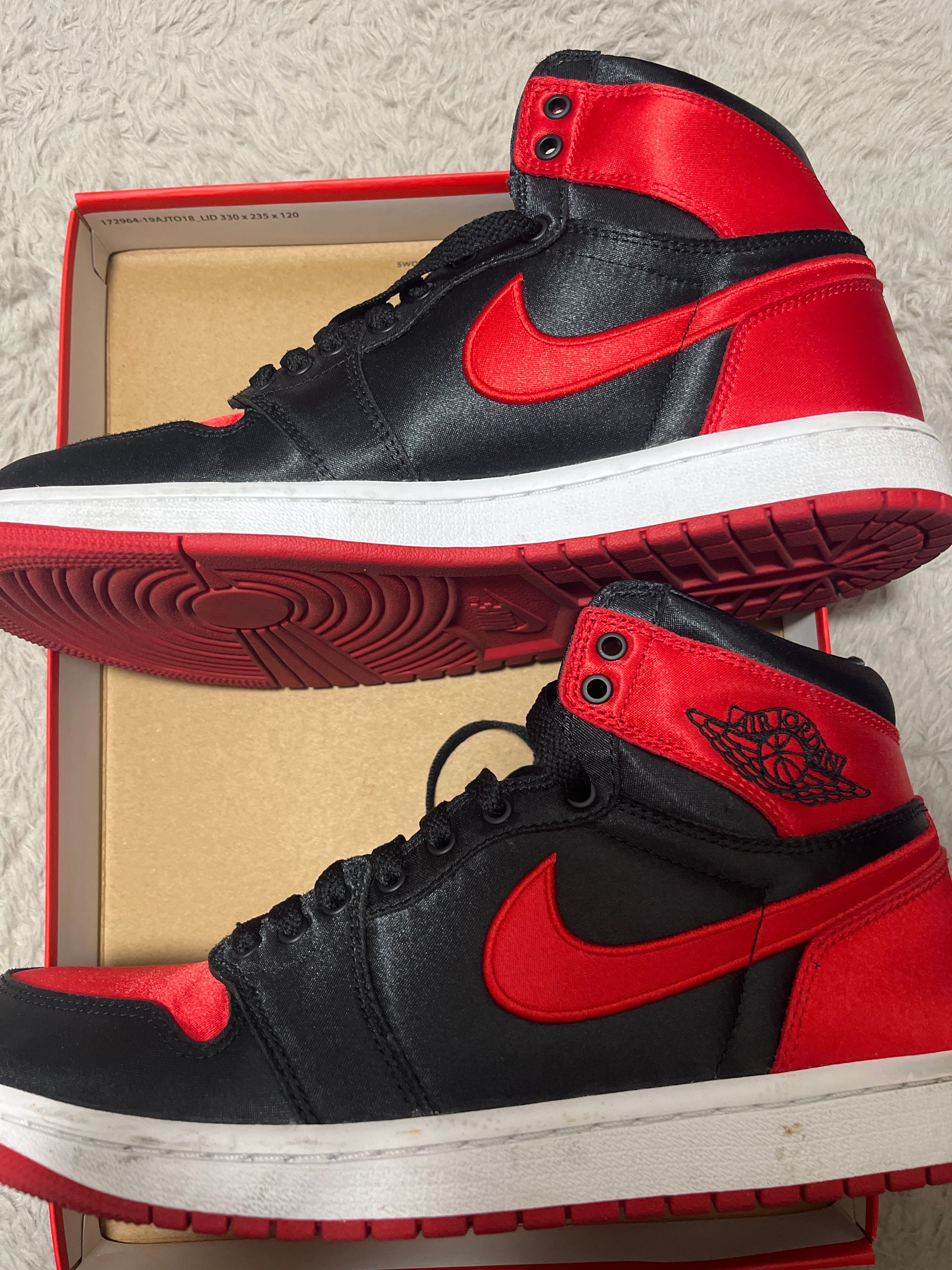 Nike Women's Air Jordan 1 Retro High OG "Satin Bred"