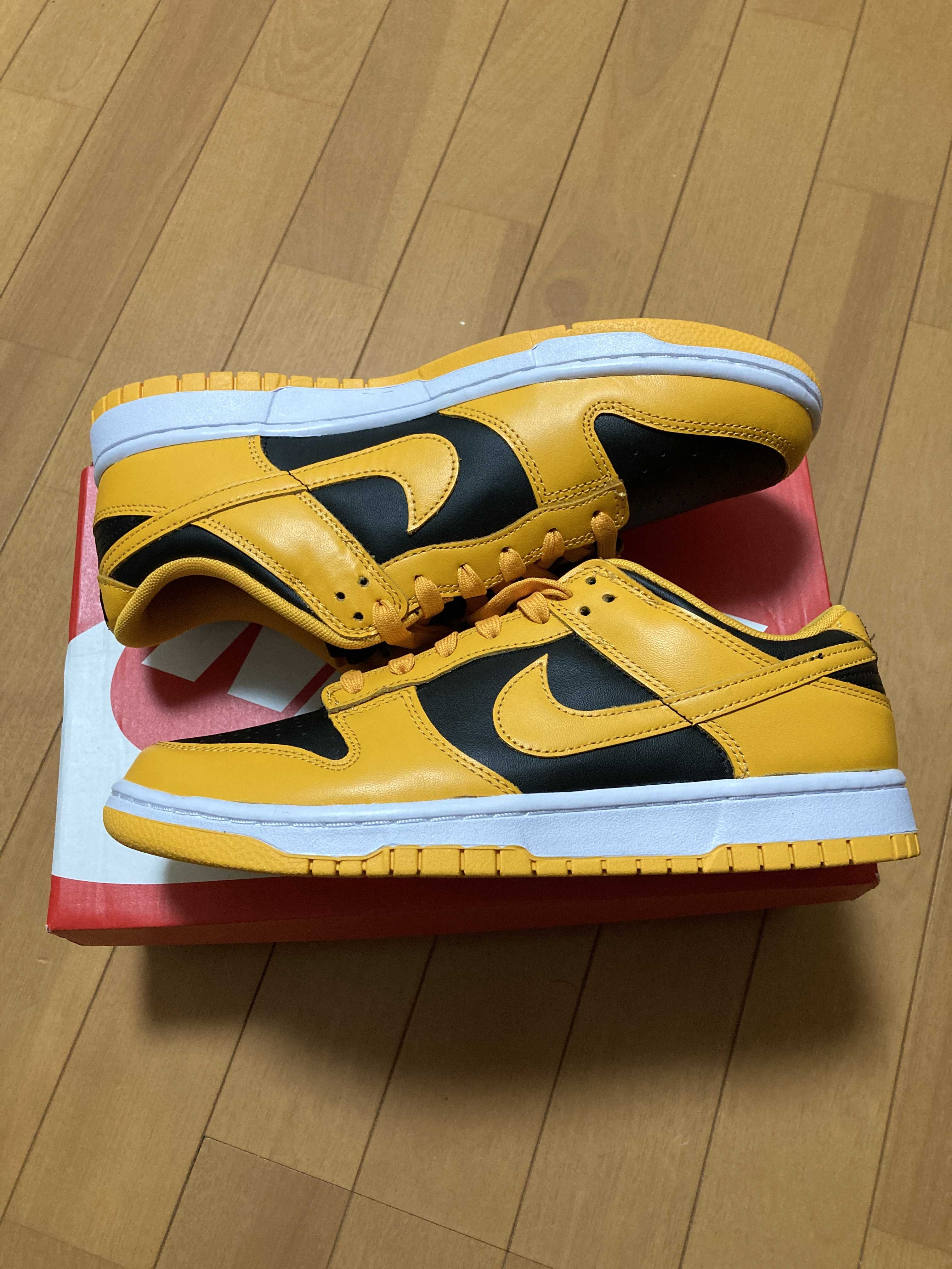Nike Dunk Low "Championship Goldenrod"