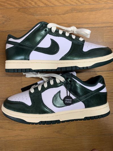 Nike Women's Dunk Low "Vintage Green"