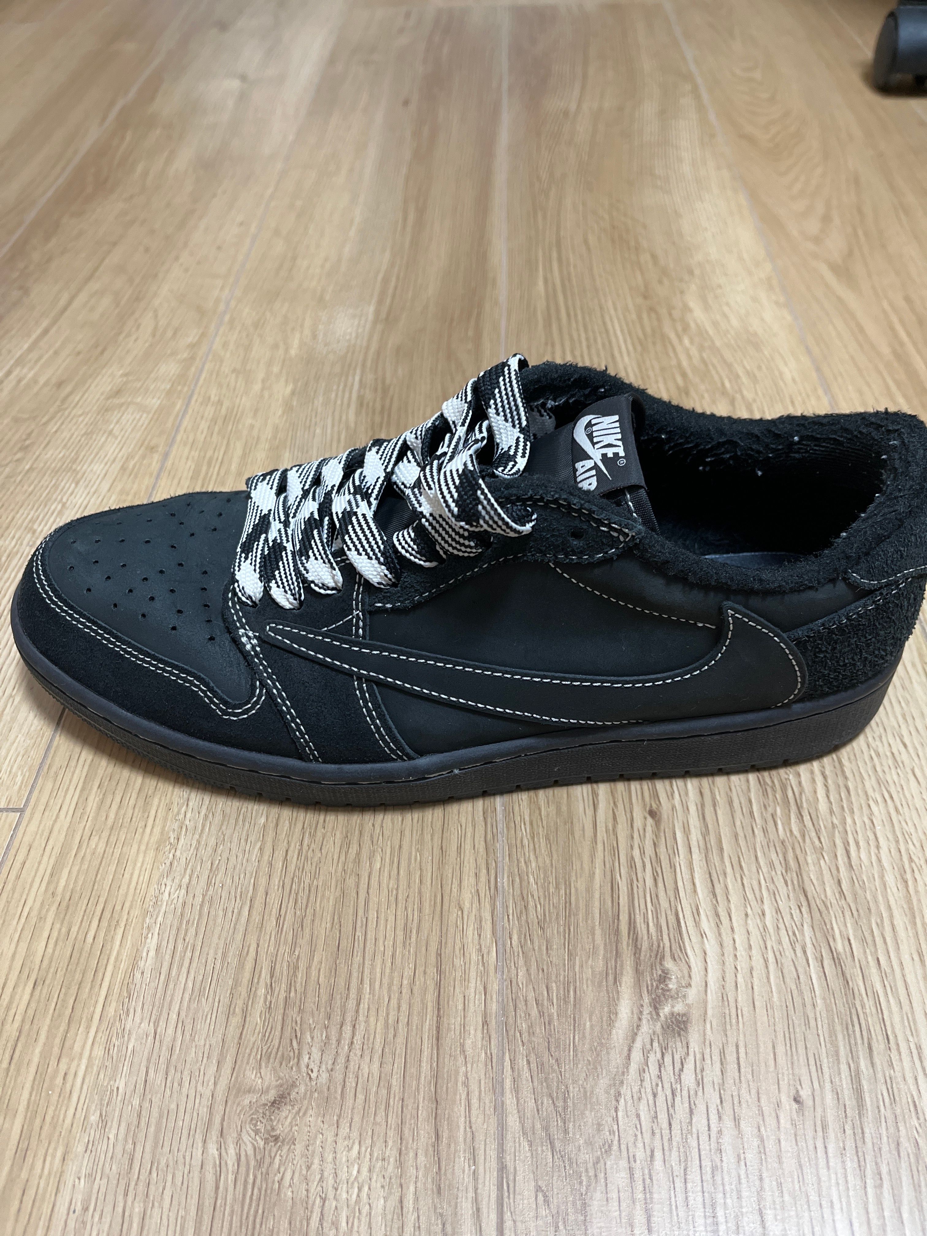 Travis Scott × Nike Air Jordan 1 Low OG SP "Black Phantom"