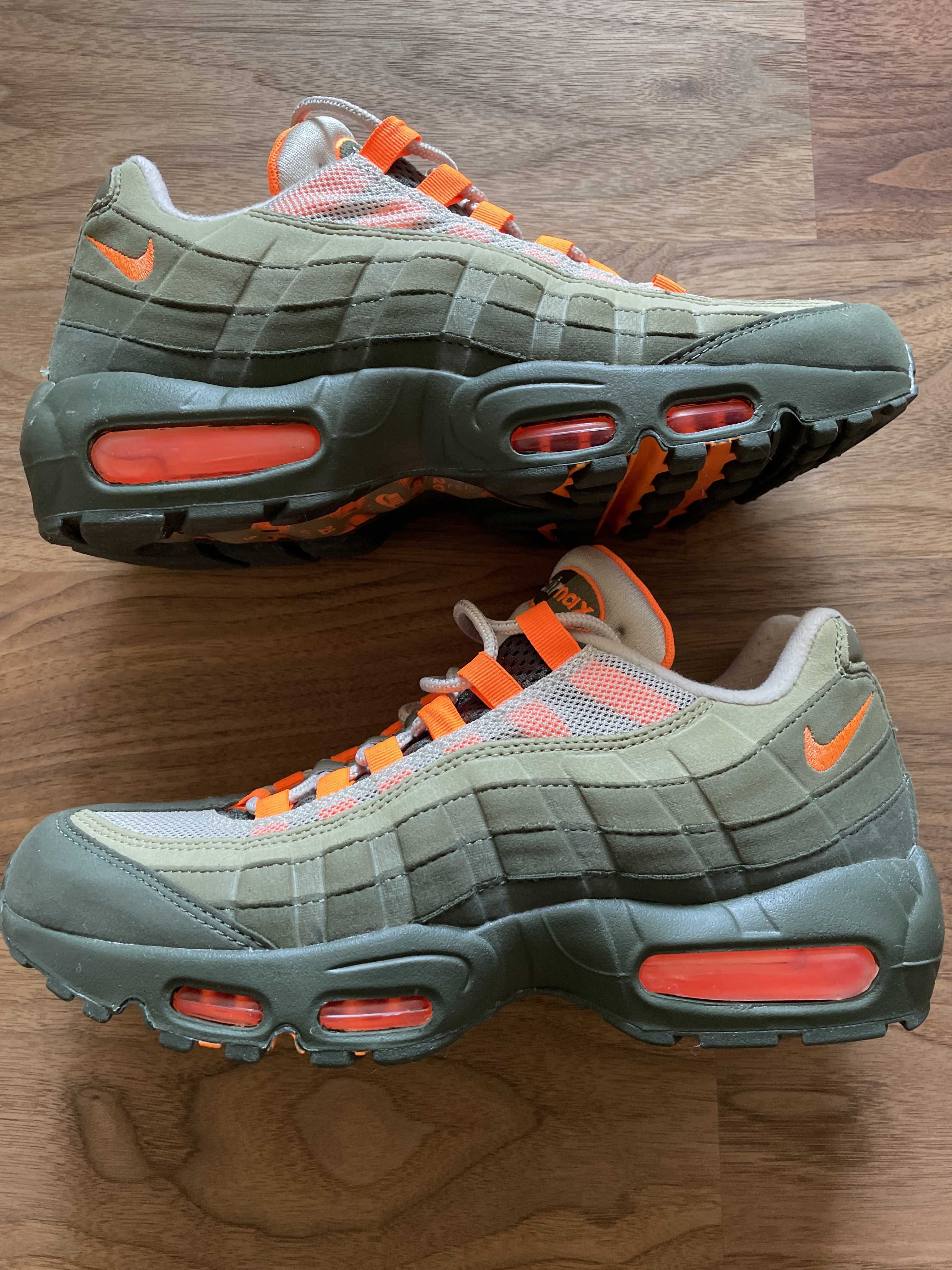 Nike Air Max 95 "String/Total Orange"