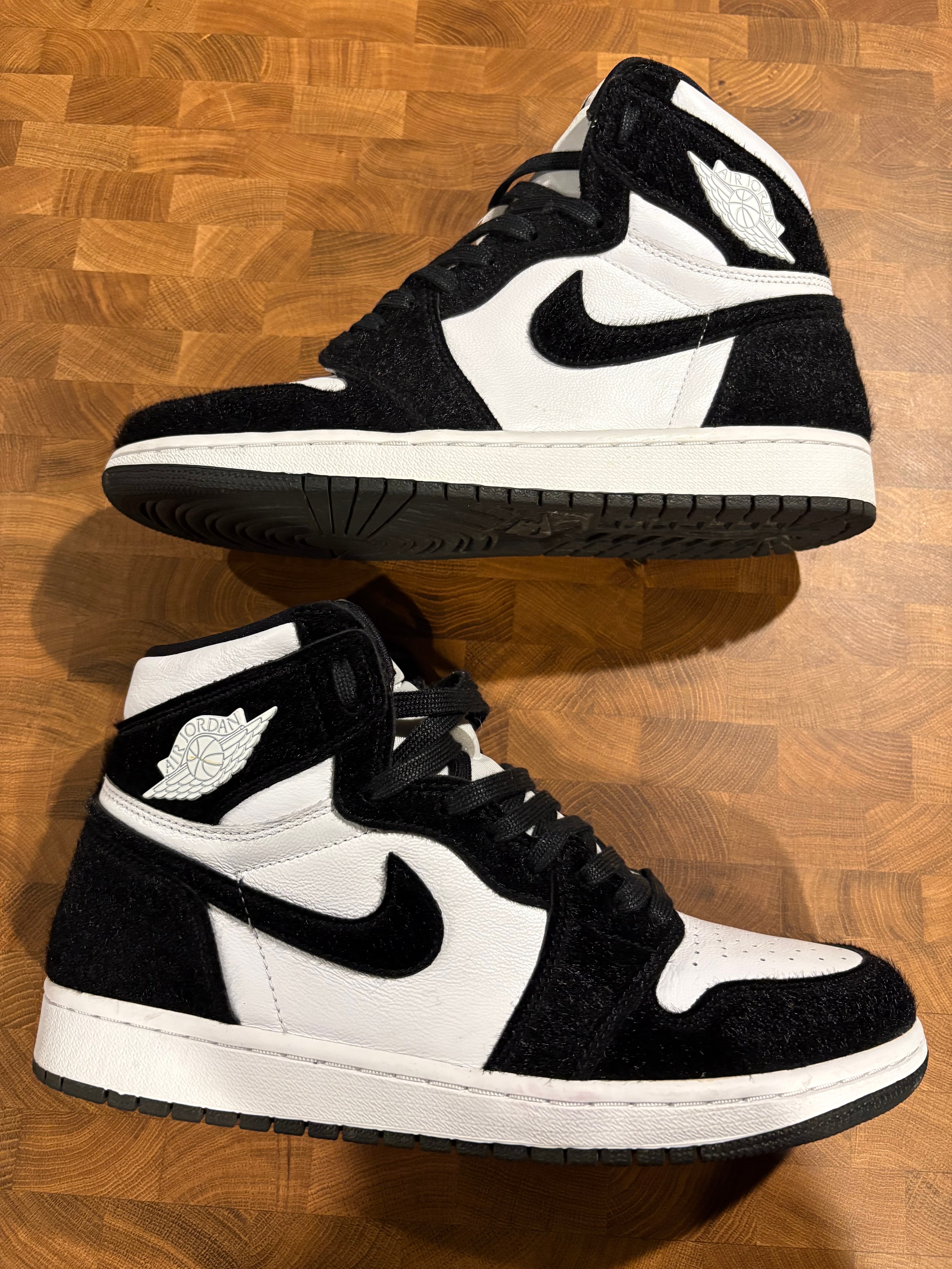 Nike Women's Air Jordan 1 Retro High OG "Black/White"