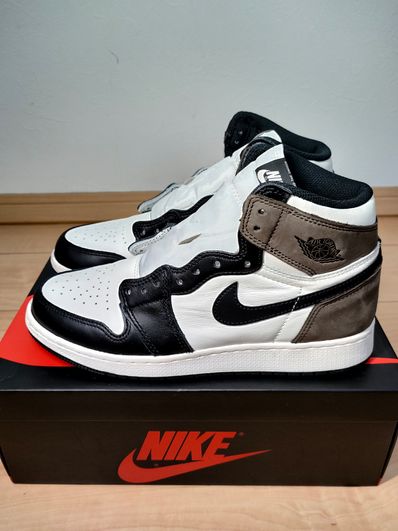 Nike GS Air Jordan 1 High OG "Sail/Dark Mocha/Black"