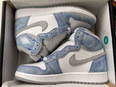 Nike GS Air Jordan 1 High OG "Hyper Royal"