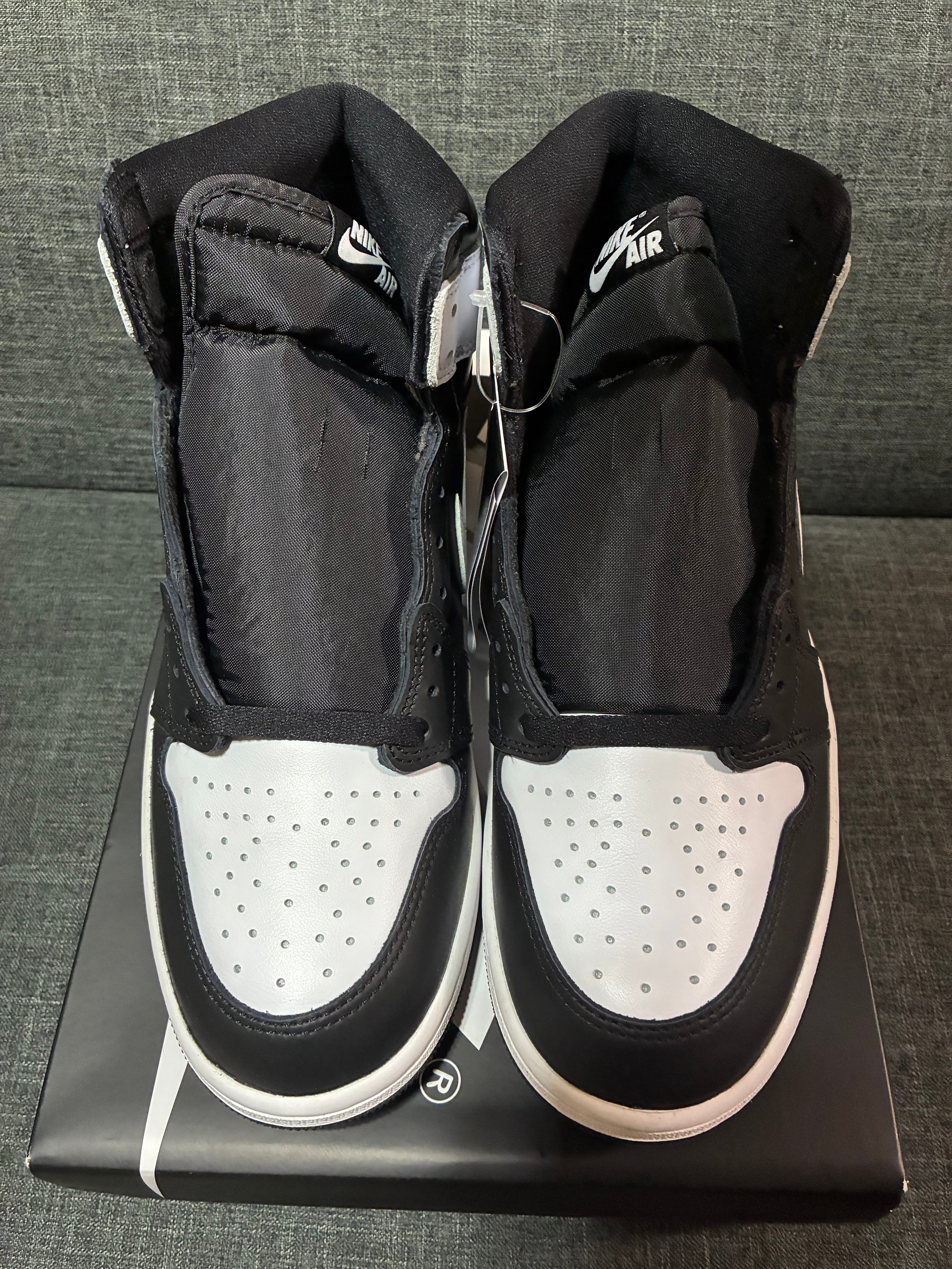 Nike Air Jordan 1 Retro High OG "Black/White"
