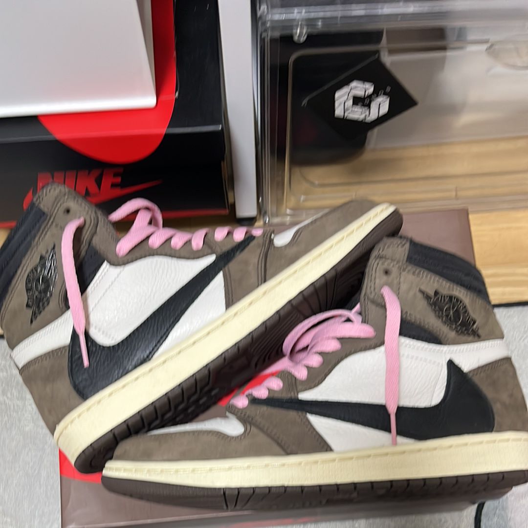Travis Scott × Nike Air Jordan 1 Retro High OG TS SP "Sail/Dark Mocha"