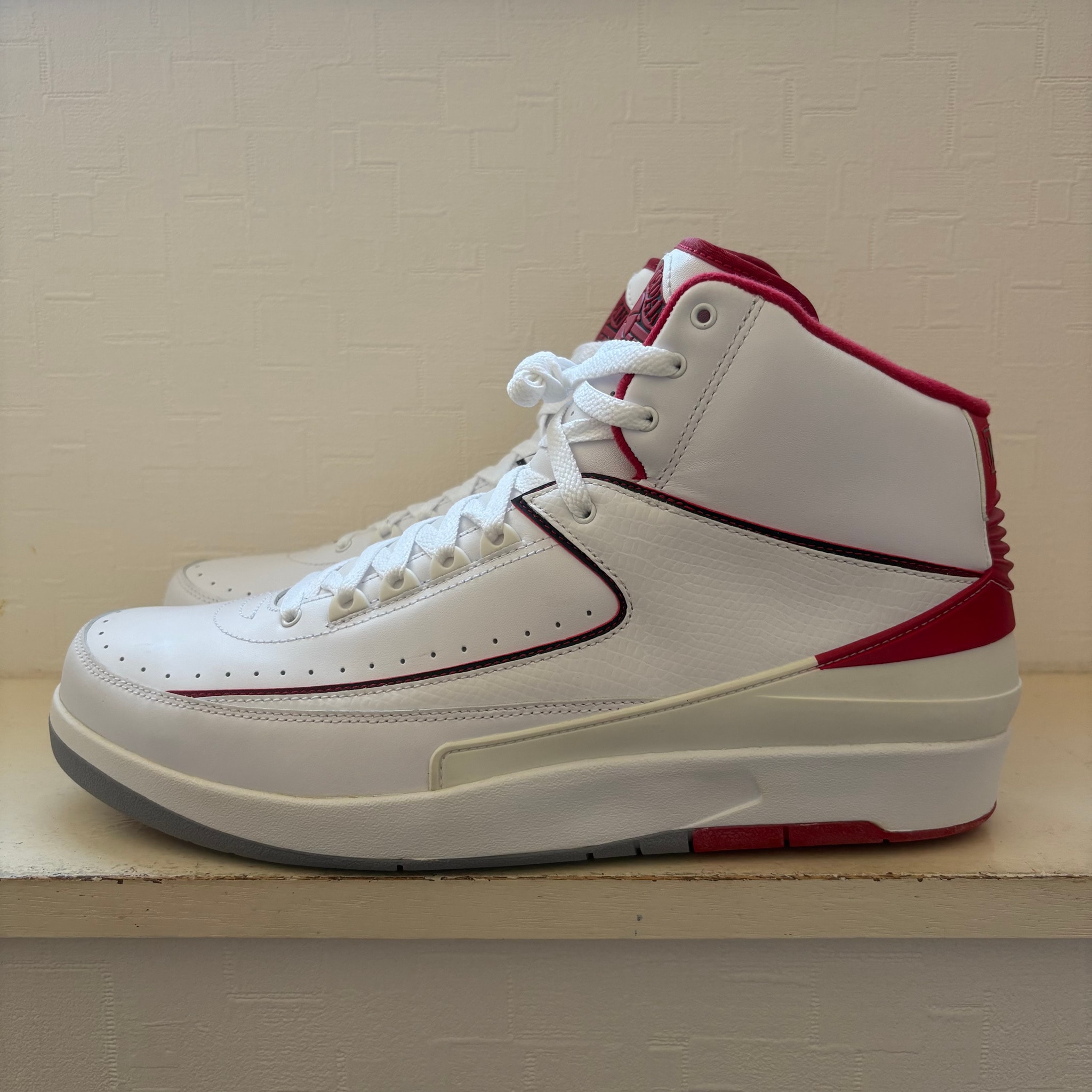 Nike Air Jordan 2 Retro "White/Red"(2014)