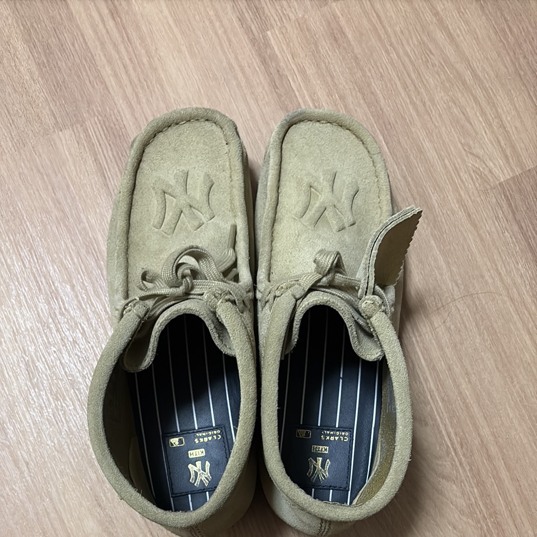 KITH × New York Yankees × Clarks Wallabee Hi "Maple"