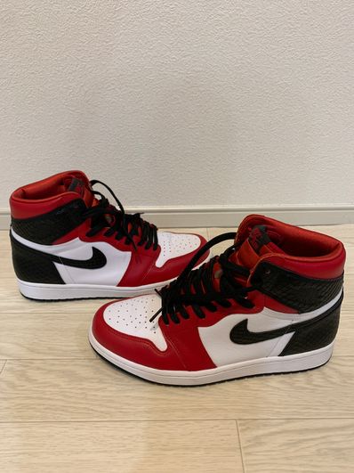 Nike Women's Air Jordan 1 High OG "Satin Red"