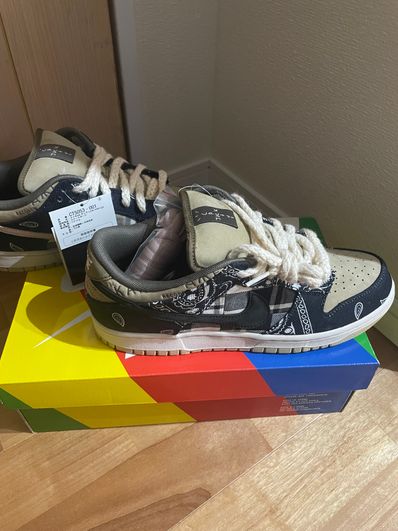 Travis Scott × Nike SB Dunk Low "Black/Parachute Beige"