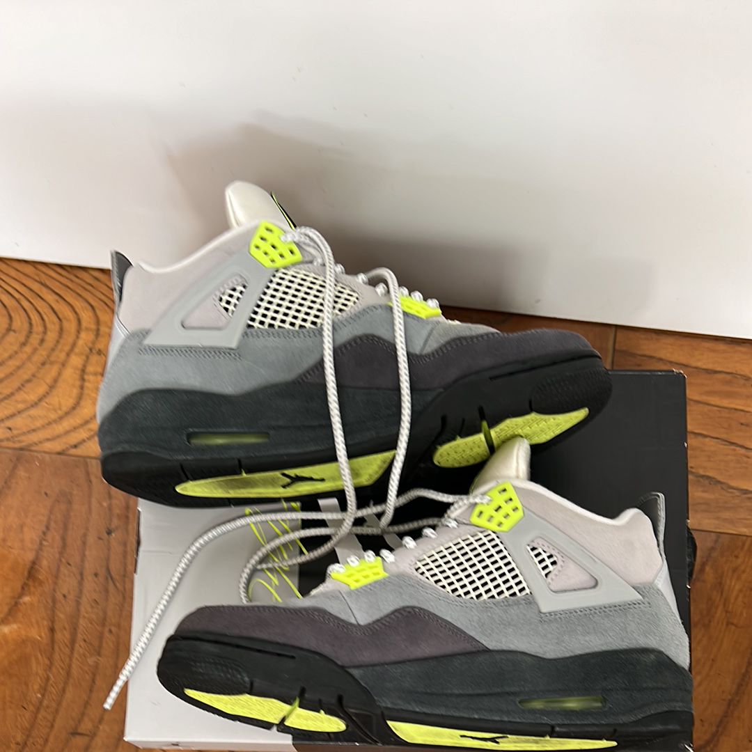 NIKE AIR JORDAN 4 RETRO LE "NEON"