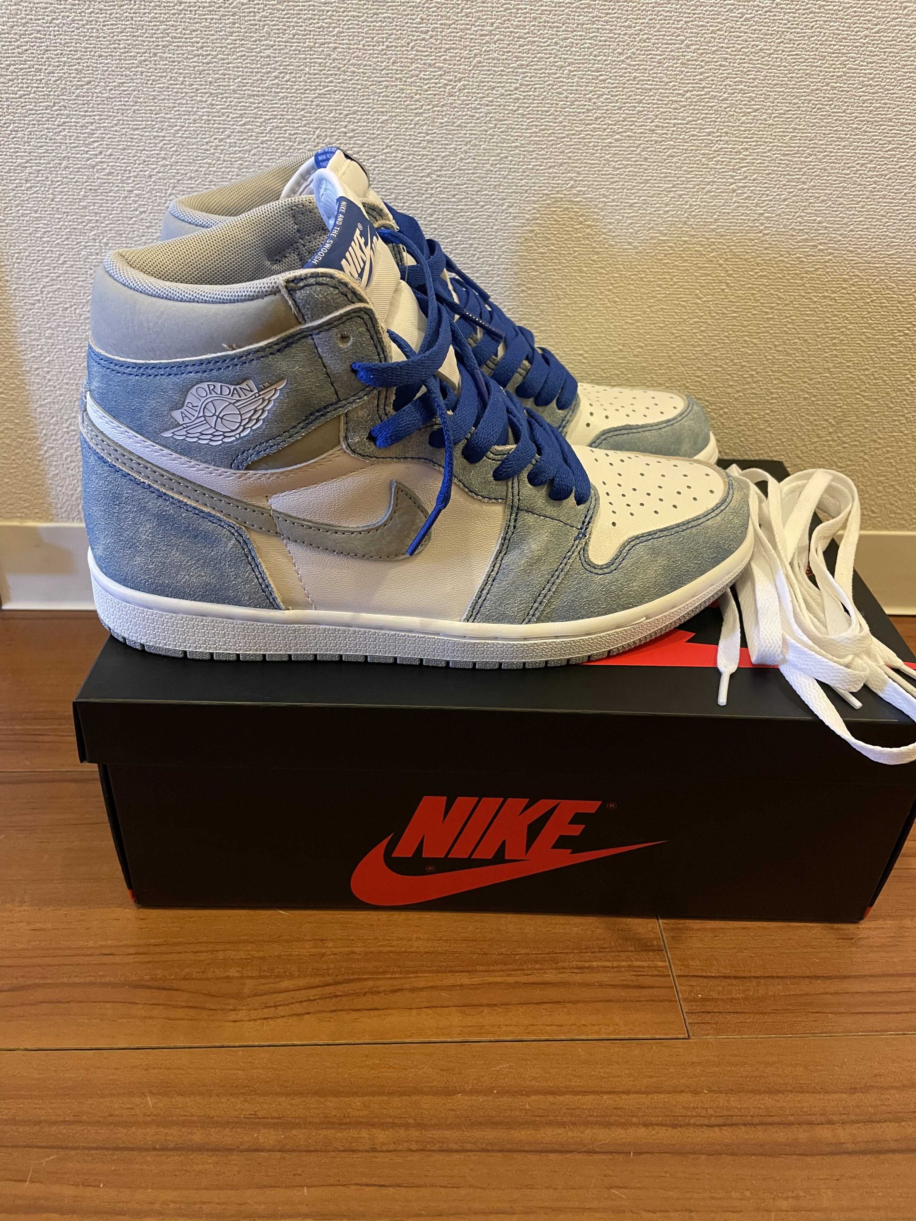 Nike Air Jordan 1 High OG "Hyper Royal"