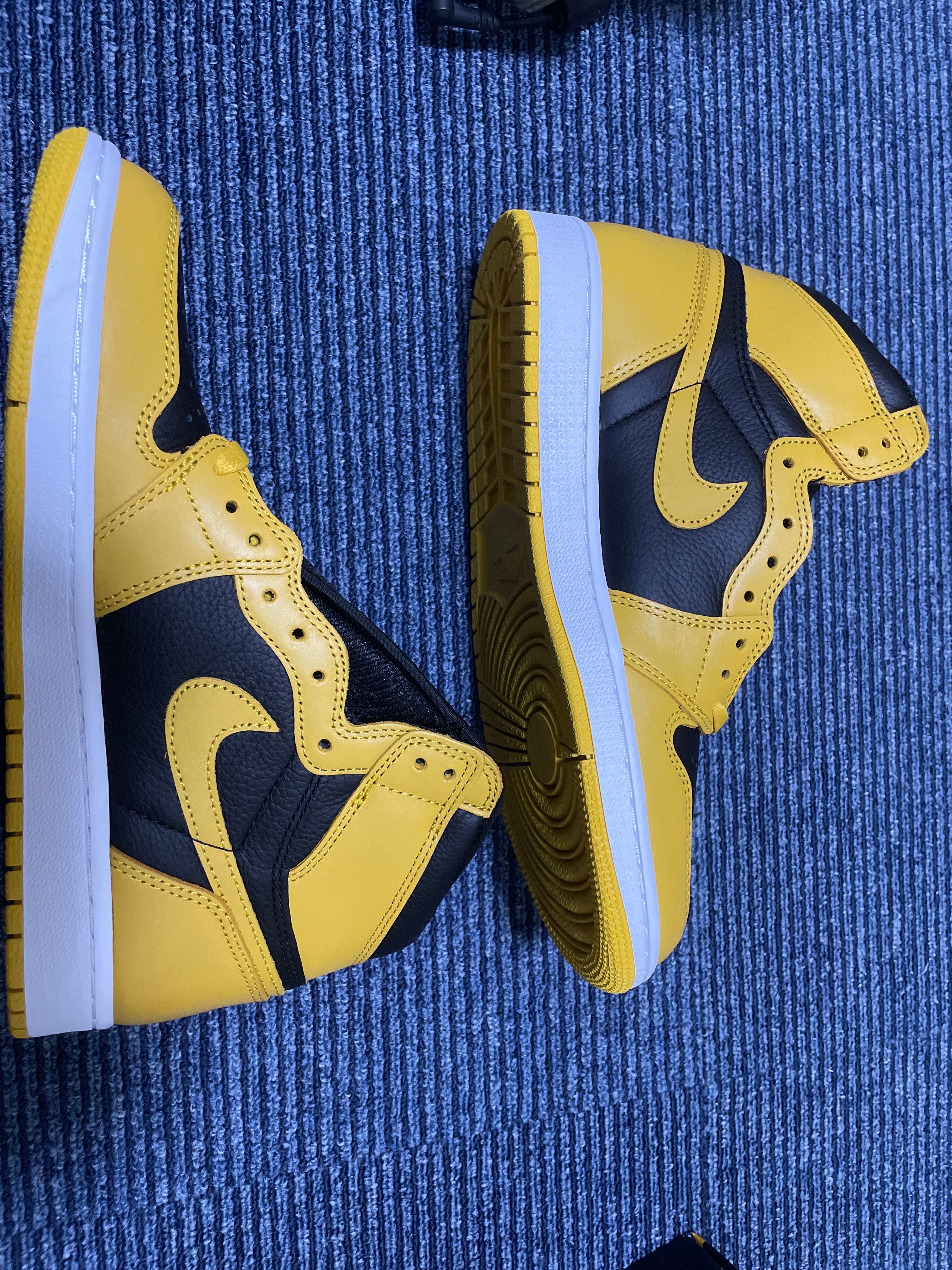 Nike Air Jordan 1 High OG "Pollen"