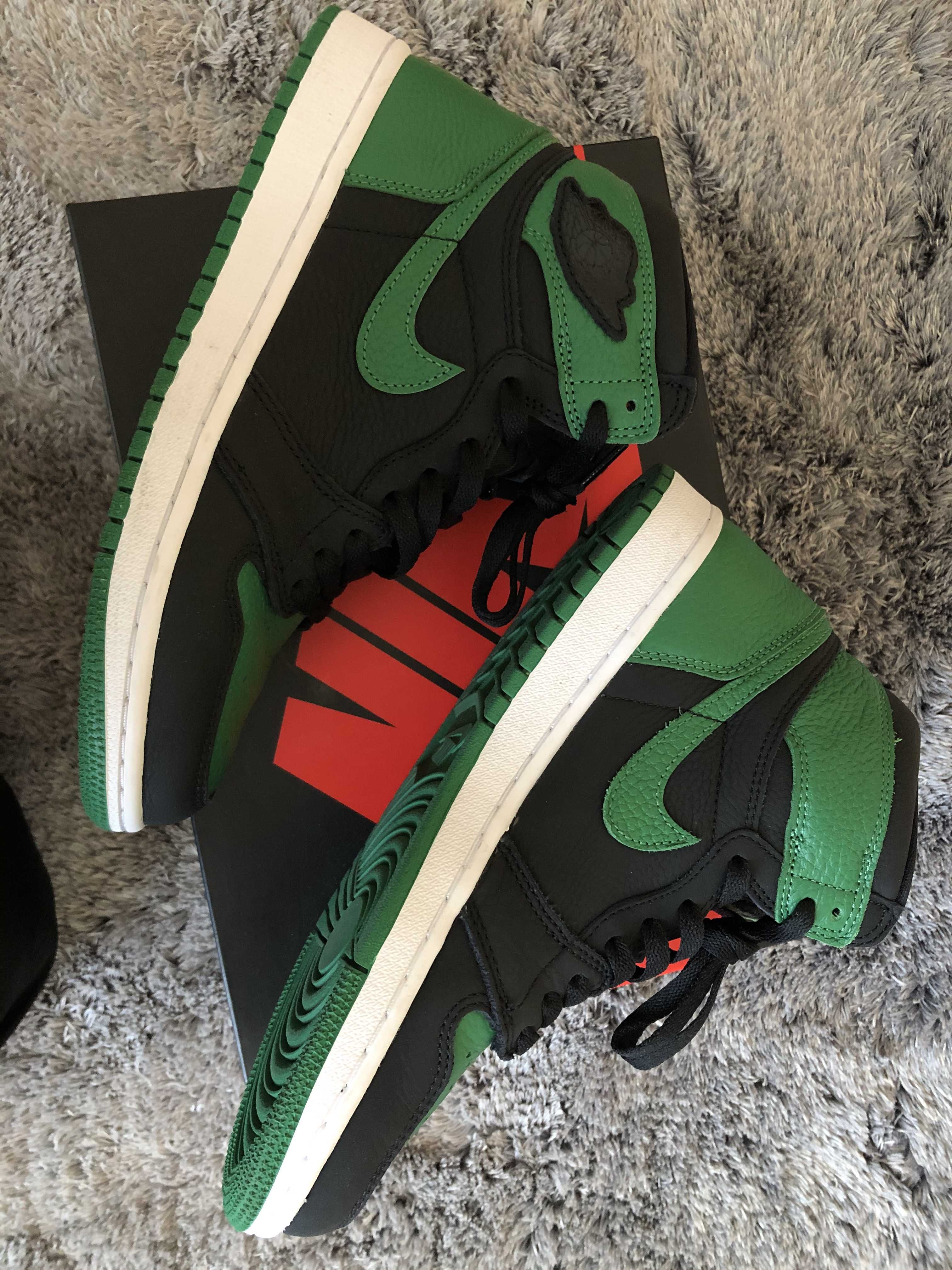 Nike Air Jordan 1 Retro High OG "Black/Pine Green" (2020)