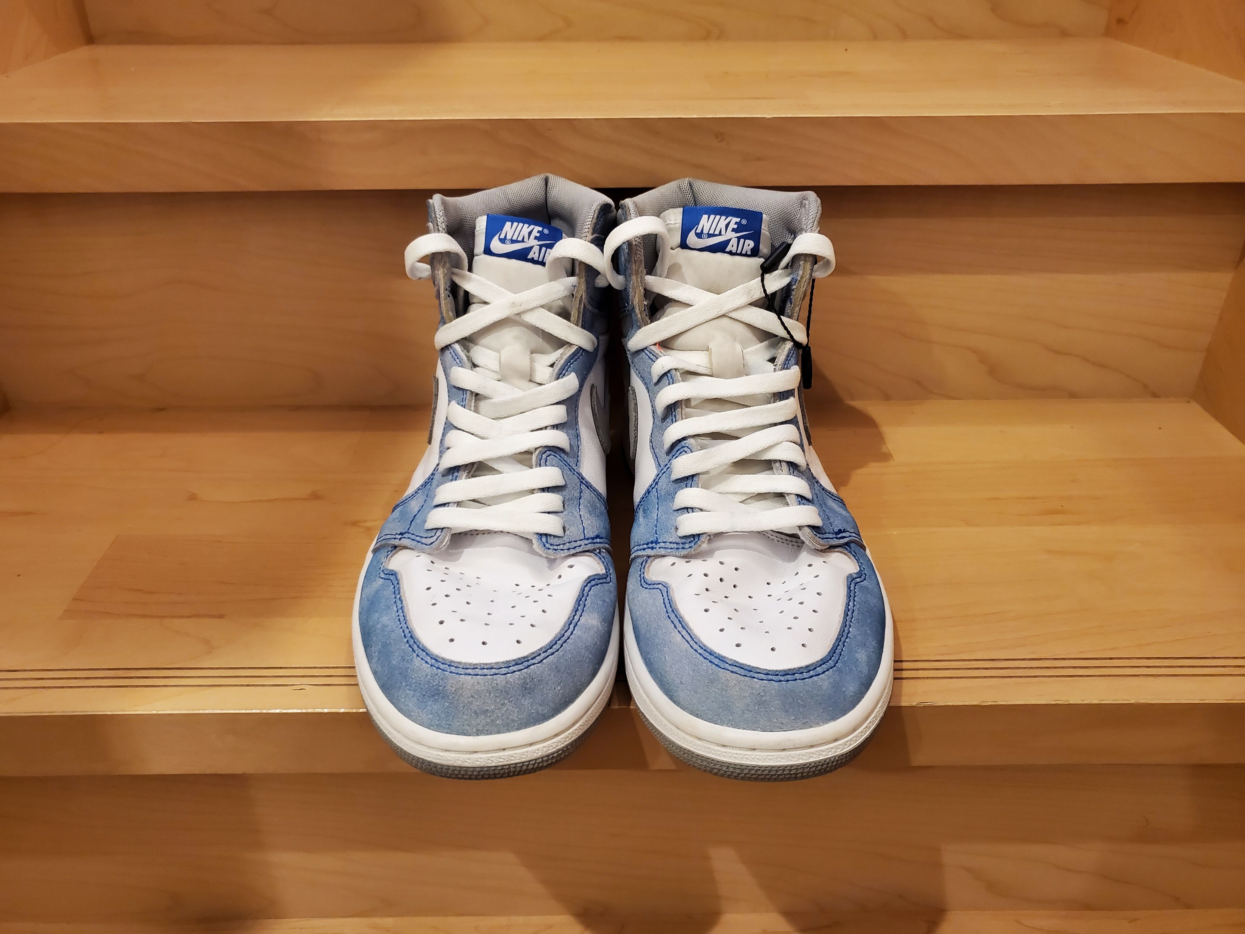 Nike Air Jordan 1 High OG "Hyper Royal"