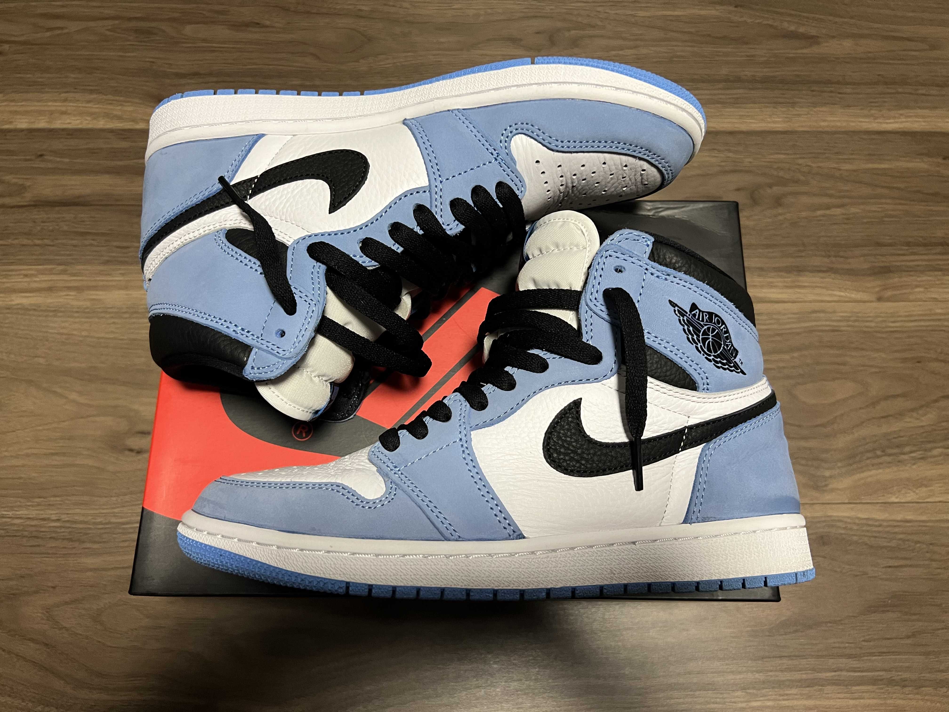 Nike Air Jordan 1 High OG "University Blue"