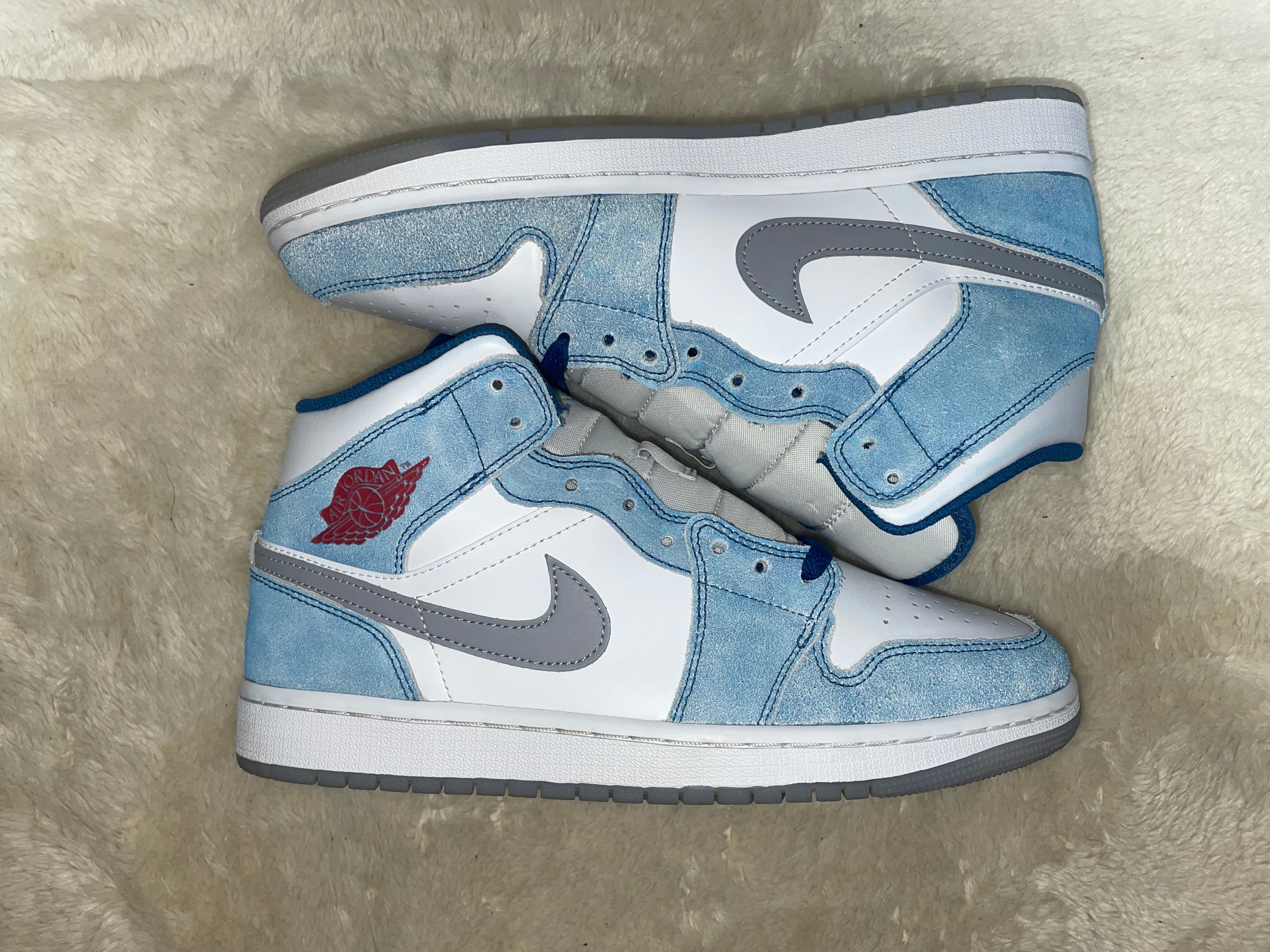 Nike Air Jordan 1 Mid SE "White/Hyper Royal/Red"