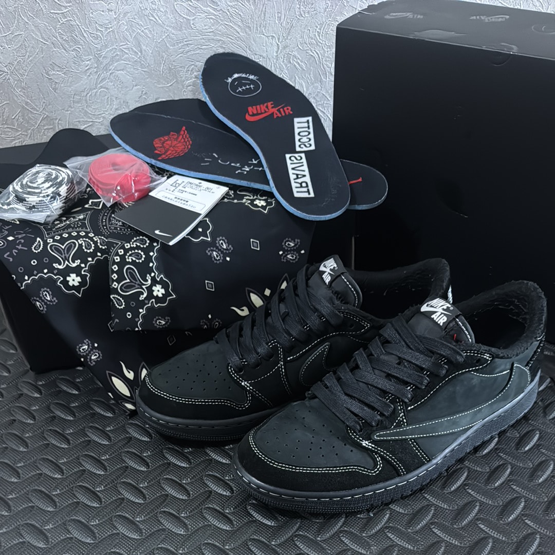 Travis Scott × Nike Air Jordan 1 Low OG SP "Black Phantom"