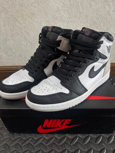 Nike Air Jordan 1 High OG "Bleached Coral"