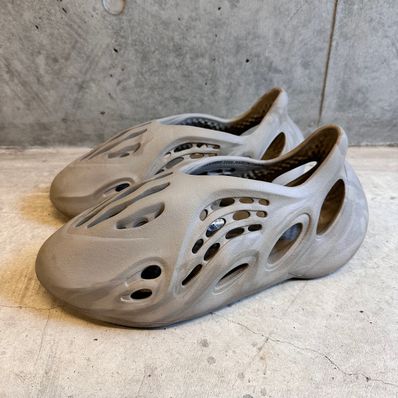 adidas YEEZY Foam Runner "Stone Sage"