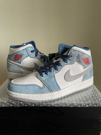 Nike Air Jordan 1 Mid SE "White/Hyper Royal/Red"