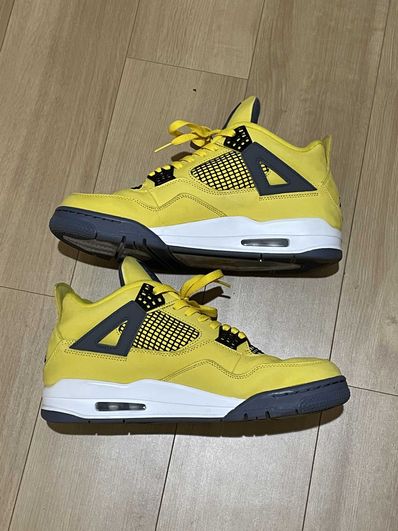 Nike Air Jordan 4 "Tour Yellow"