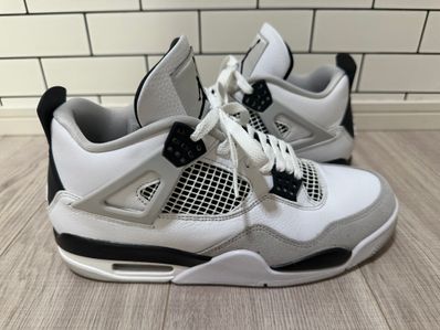 Nike Air Jordan 4 "Military Black"