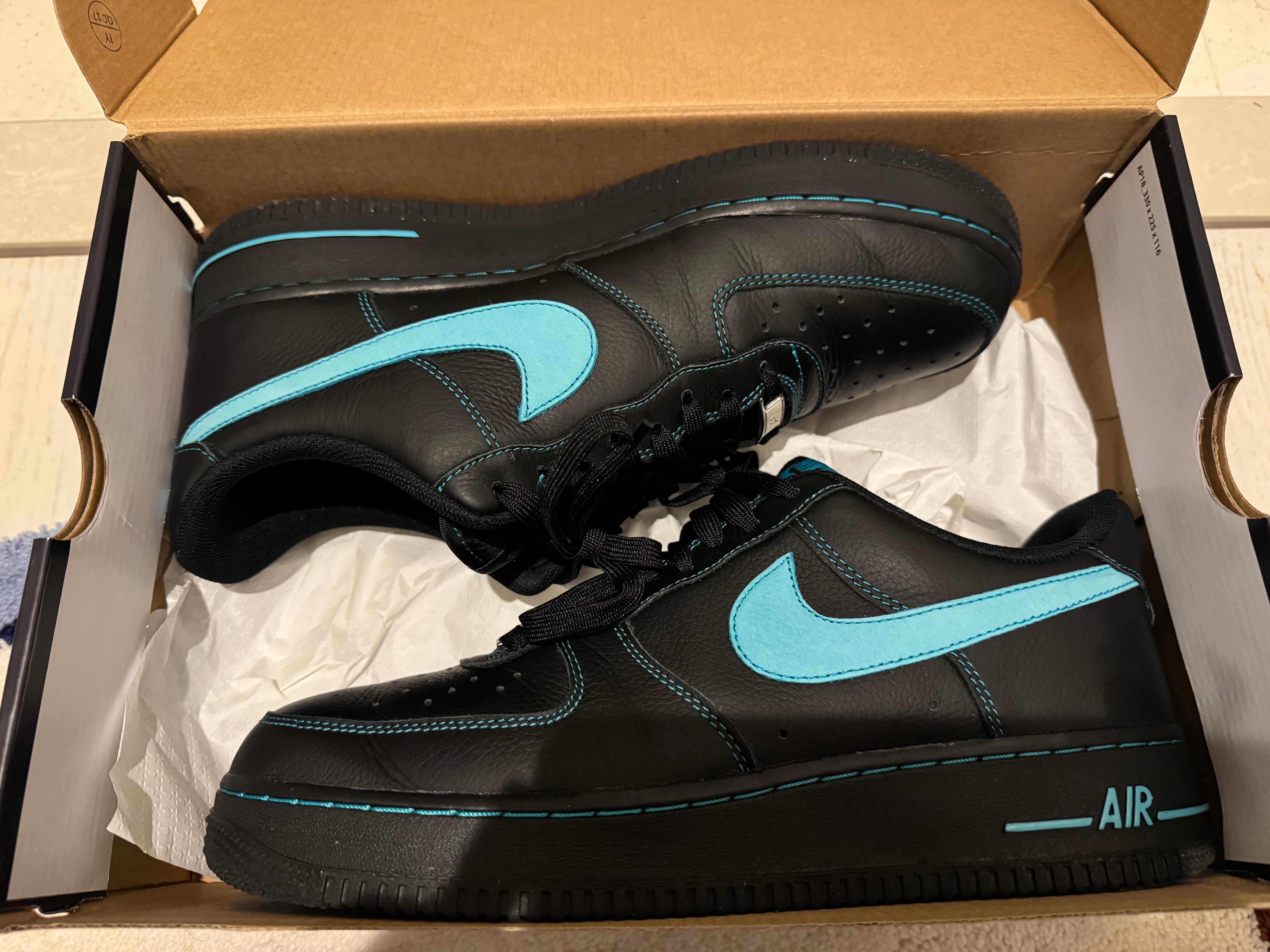 Nike Air Force 1 Low "Black Tiffany"