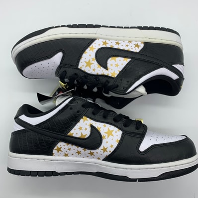 Supreme × Nike SB Dunk Low OG QS Gold Stars "White/Black"