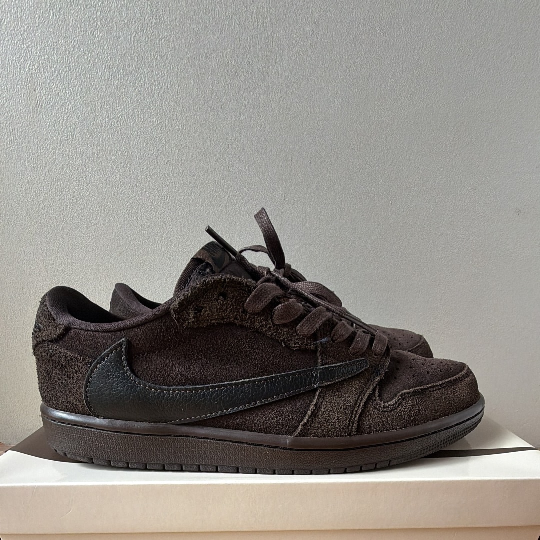 Travis Scott × Nike Air Jordan 1 Low OG SP "Velvet Brown and Dark Mocha"