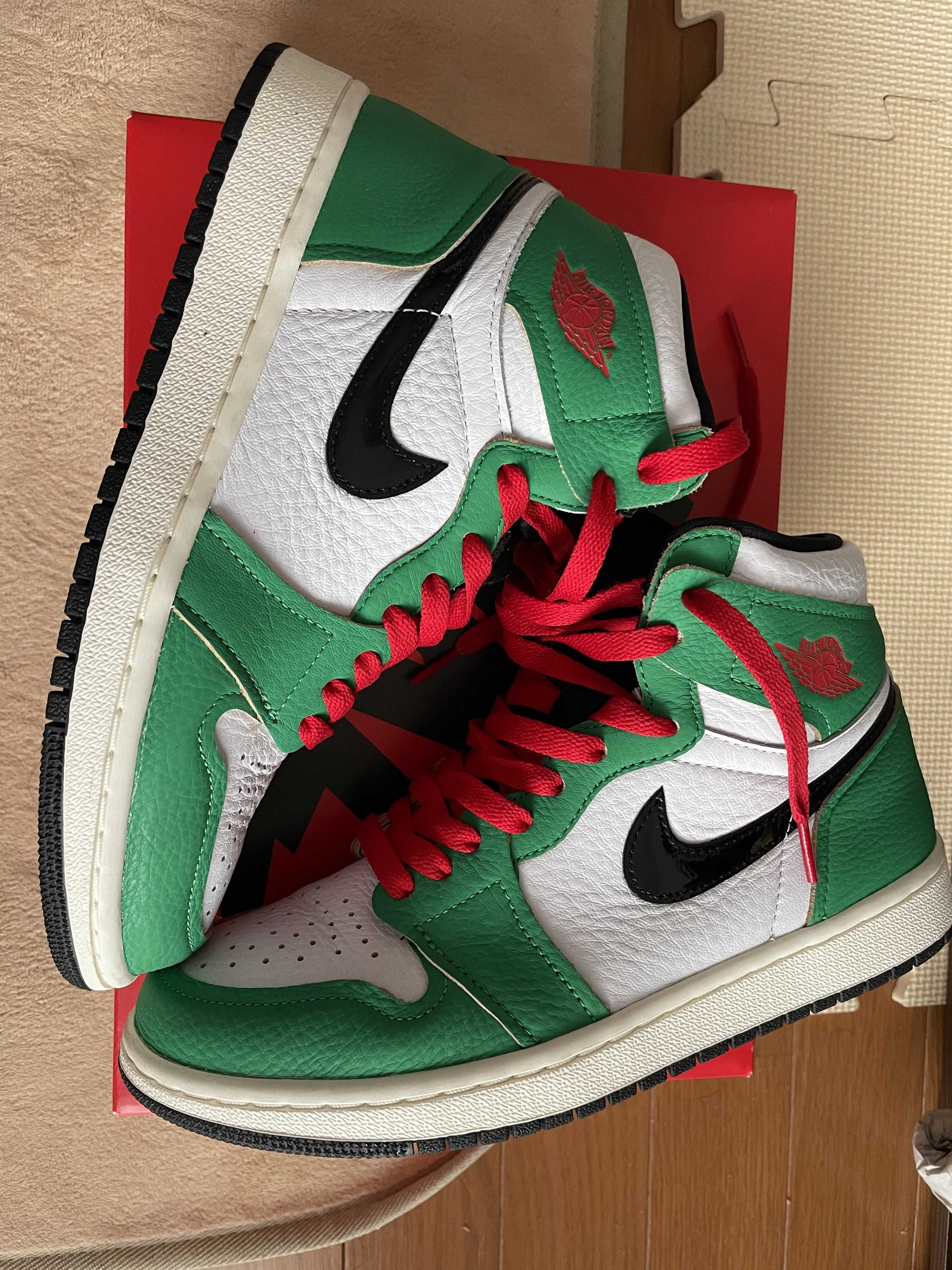 Nike Women's Air Jordan 1 High OG "Lucky Green/White-Sail-Black"