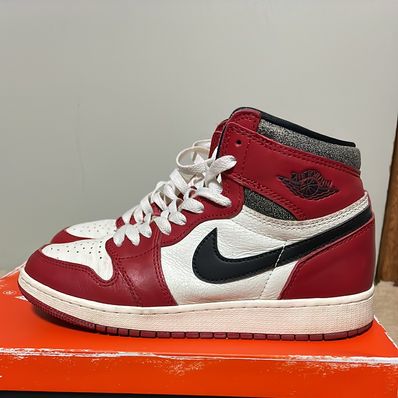 Nike GS Air Jordan 1 High OG "Lost & Found/Chicago"