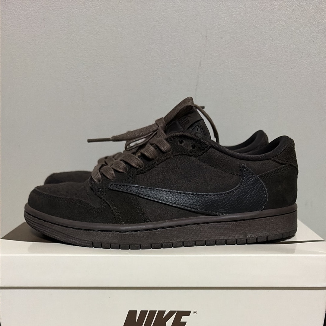 Travis Scott × Nike Air Jordan 1 Low OG SP "Velvet Brown and Dark Mocha"