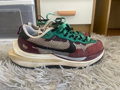 sacai × Nike Vapor Waffle "String/Red/Green"