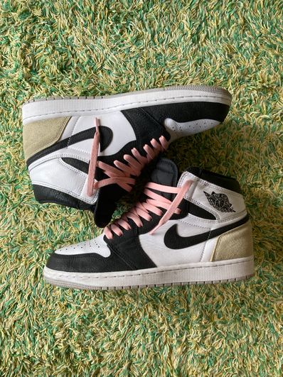 Nike Air Jordan 1 High OG "Bleached Coral"
