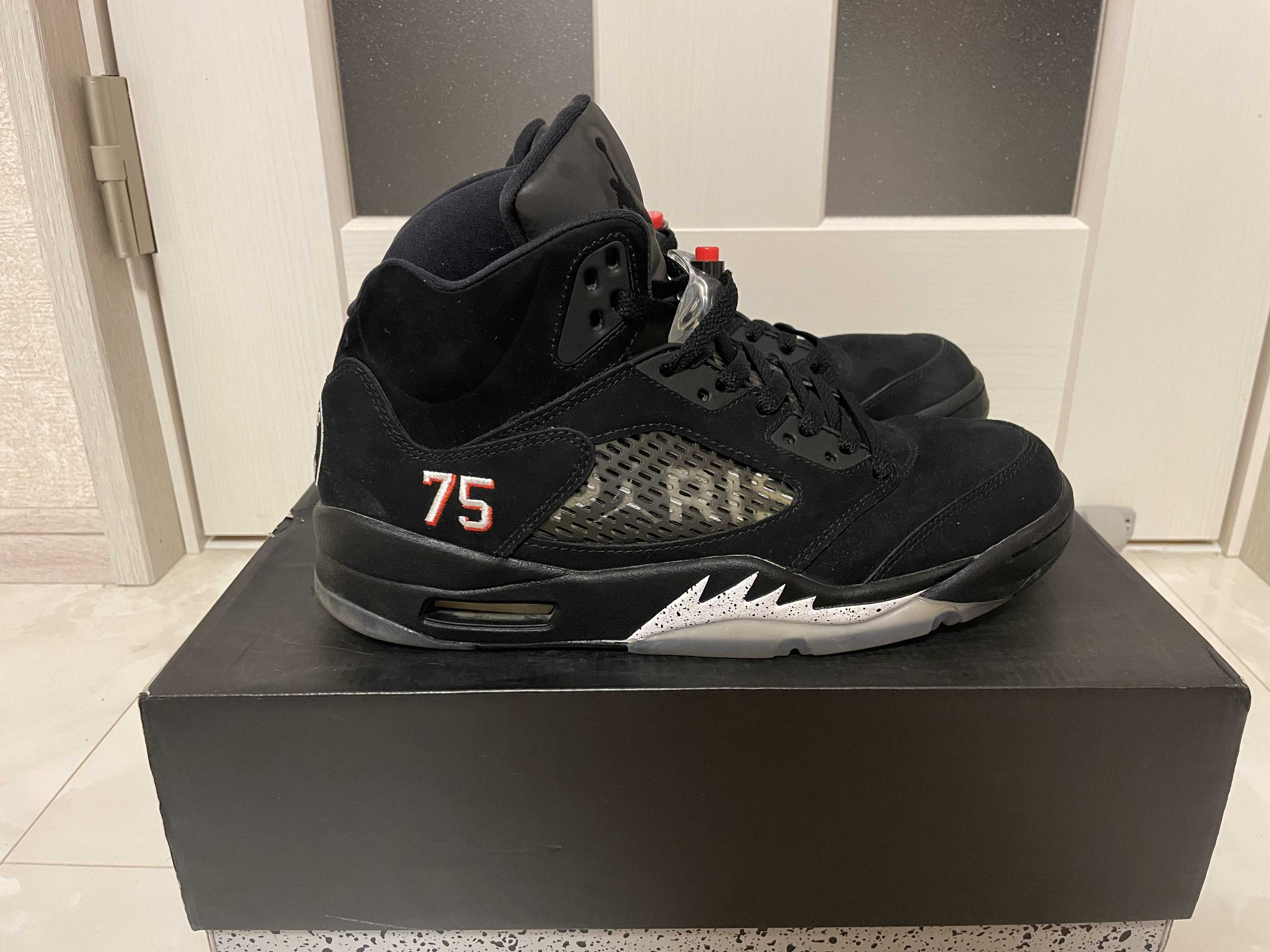 NIKE AIR JORDAN 5 PARIS SAINT-GERMAIN BLACK/CEMENT GREY