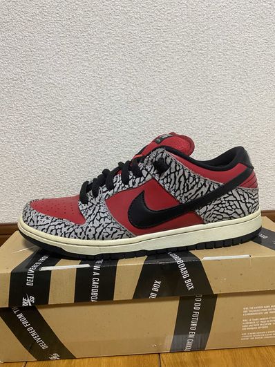 Supreme × Nike SB Dunk Low "Red Cement"(2012)