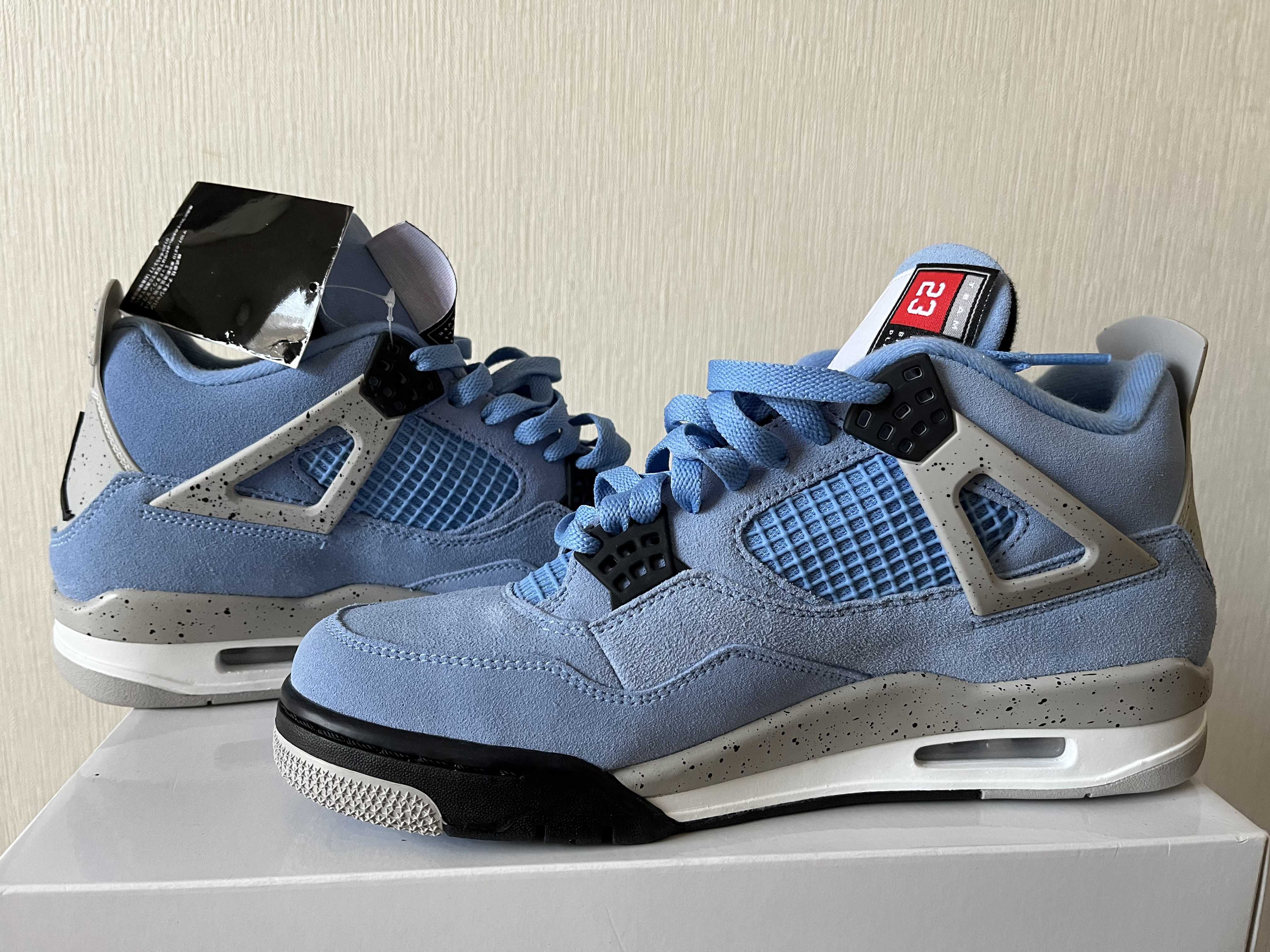 Nike Air Jordan 4 "University Blue"