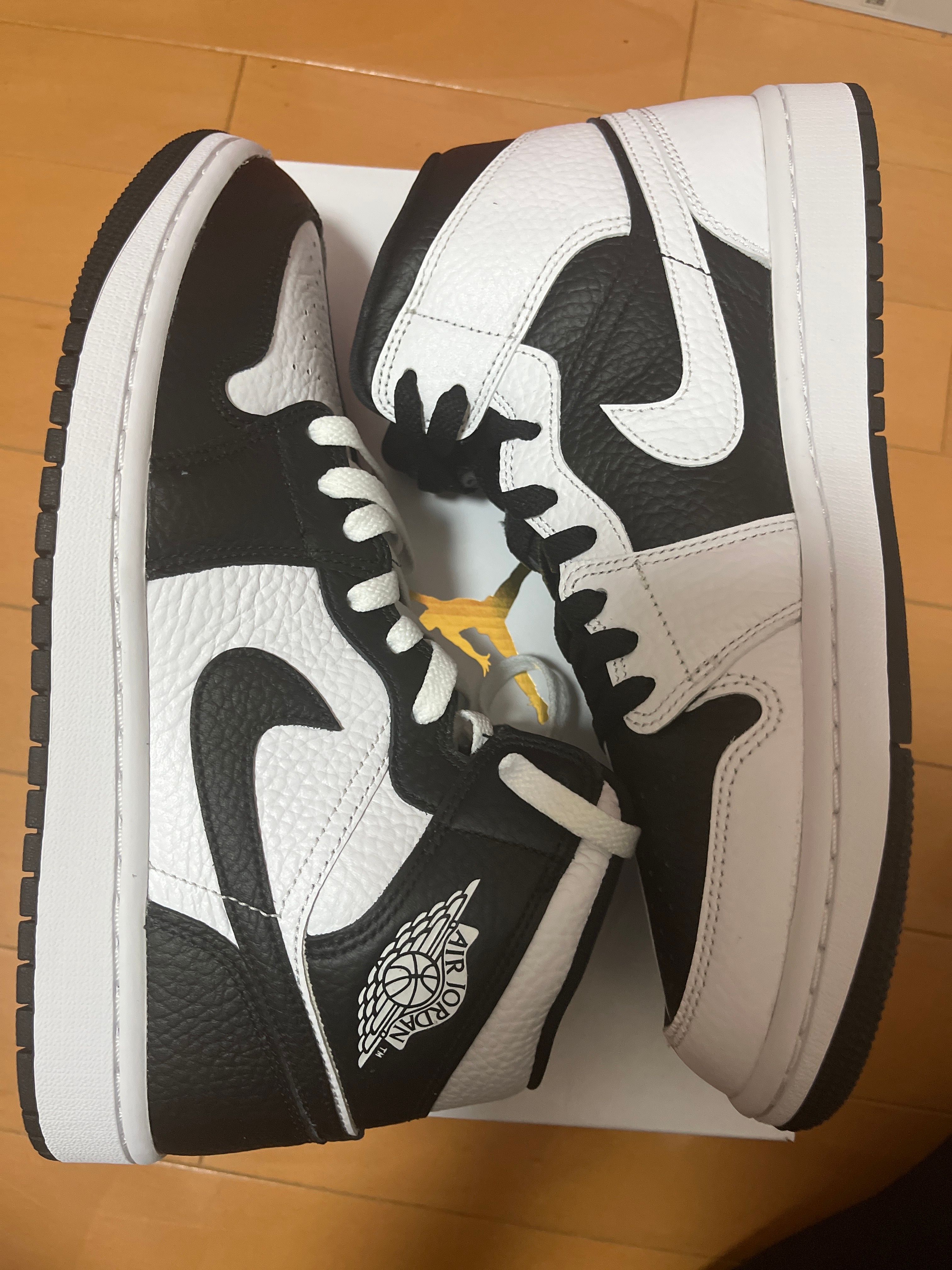 Nike Women's Air Jordan 1 Mid "Homage"