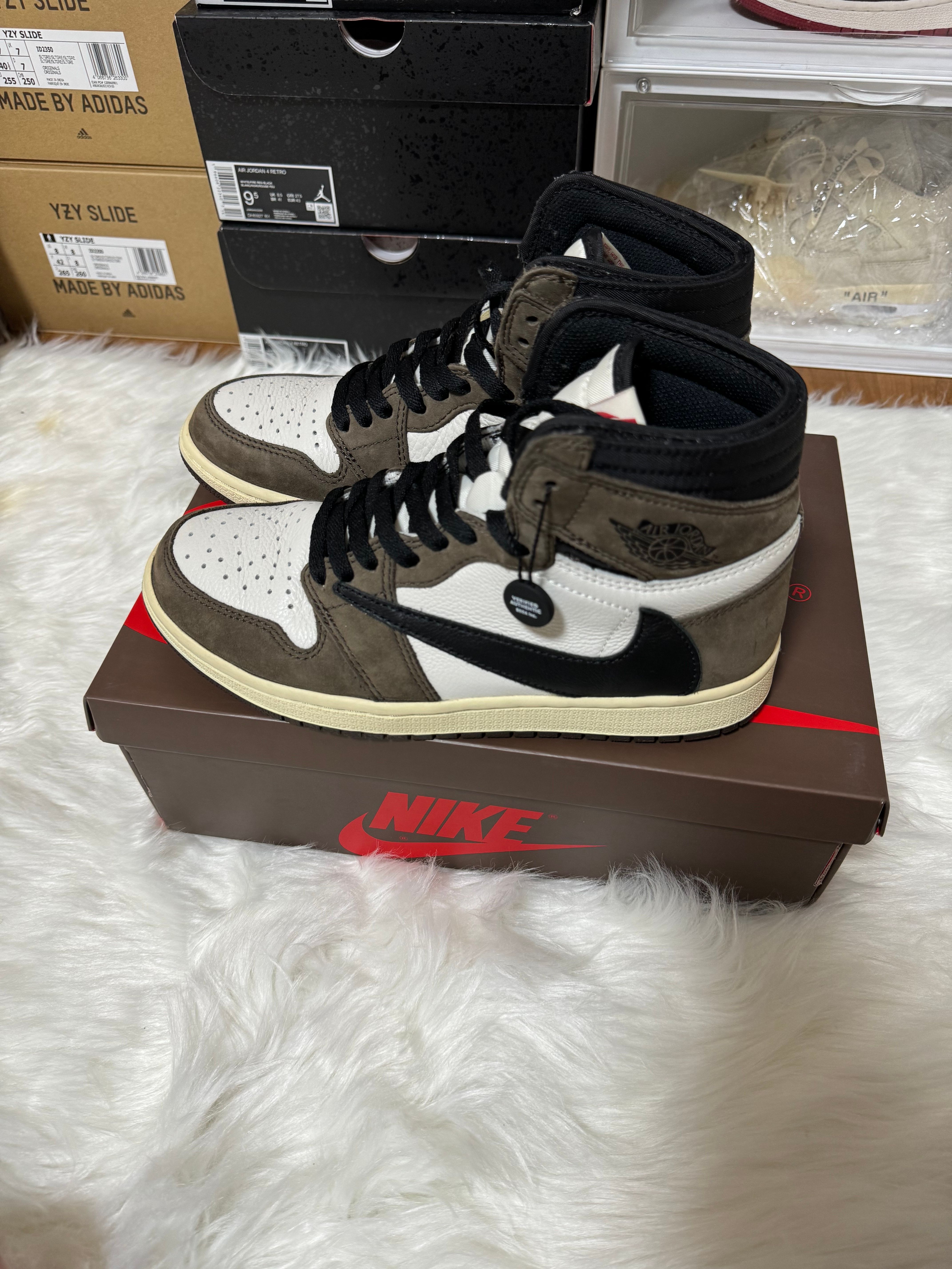 Travis Scott × Nike Air Jordan 1 Retro High OG TS SP "Sail/Dark Mocha"