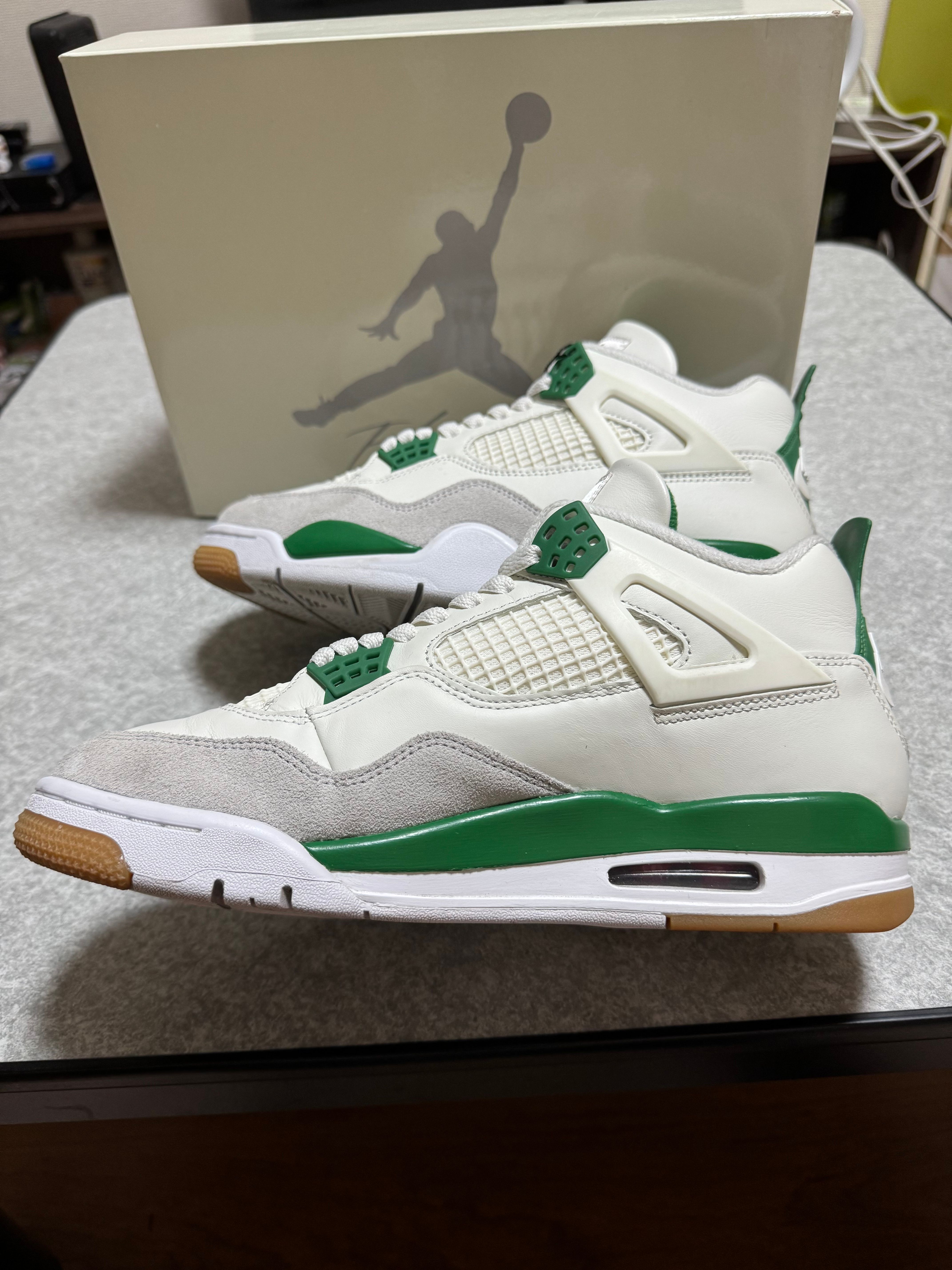 Nike SB × Air Jordan 4 Retro SP "Pine Green"